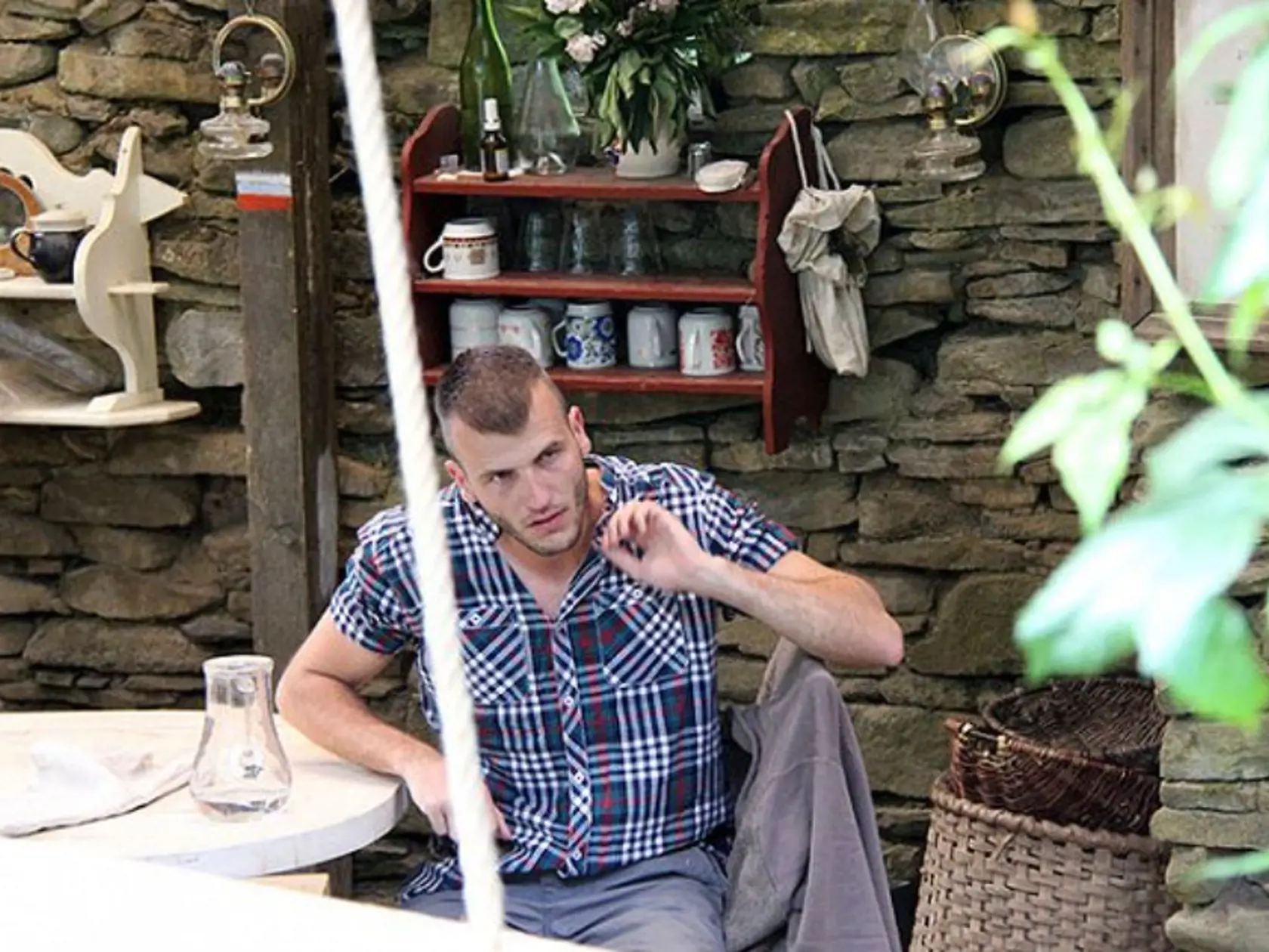 Štefan Tóth mal počas Farmy 29 rokov a sám sa nazýval princom zo Slovenska. Ako špičkový tanečník a učiteľ írskeho tanca precestoval celý svet a bol zvyknutý spávať v tých najlepších hoteloch.