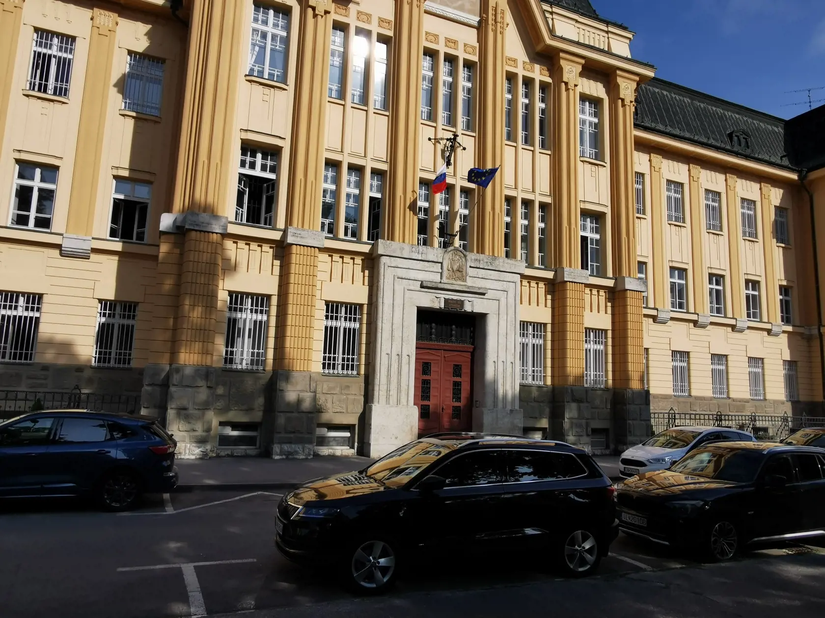 Krajský súd v Trenčíne rozhodoval o osude muža, ktorý si dohodol rande s 13-ročným dievčaťom.