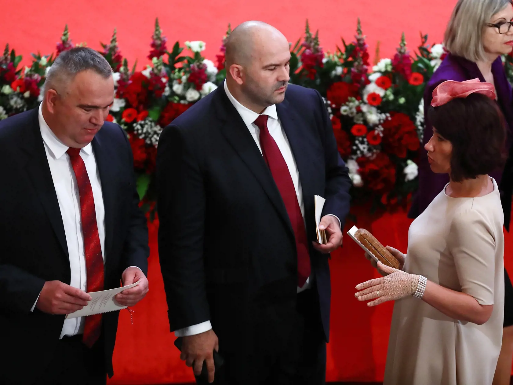 Na snímke slávnostná schôdza NRSR v Redute, kde Zuzana Čaputová zložila sľub do rúk predsedu Ústavného súdu SR Ivanovi Fiačanovi. 
