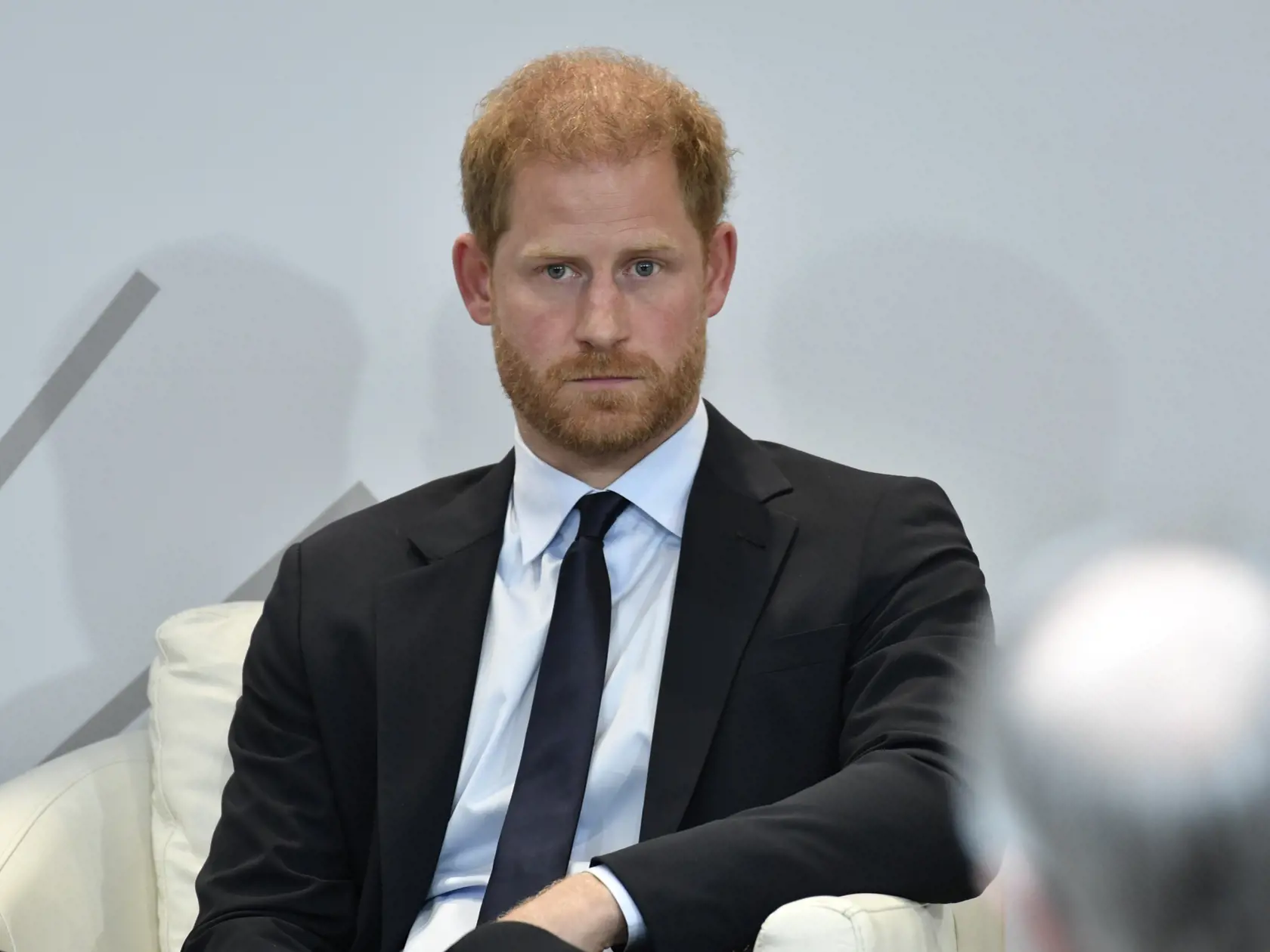 Britský princ Harry, vojvoda zo Sussexu, počúva na podujatí pri príležitosti Svetového dňa duševného zdravia v New Yorku v utorok 10. októbra 2023.
