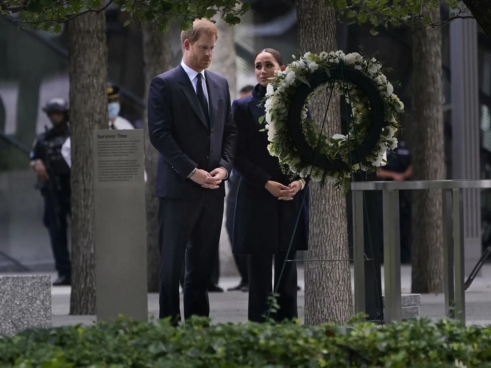 Britský princ Harry a jeho manželka Meghan Markleová na mieste Národného pamätníka a múzea 11. septembra 2001, 23. septembra 2021 v New Yorku.