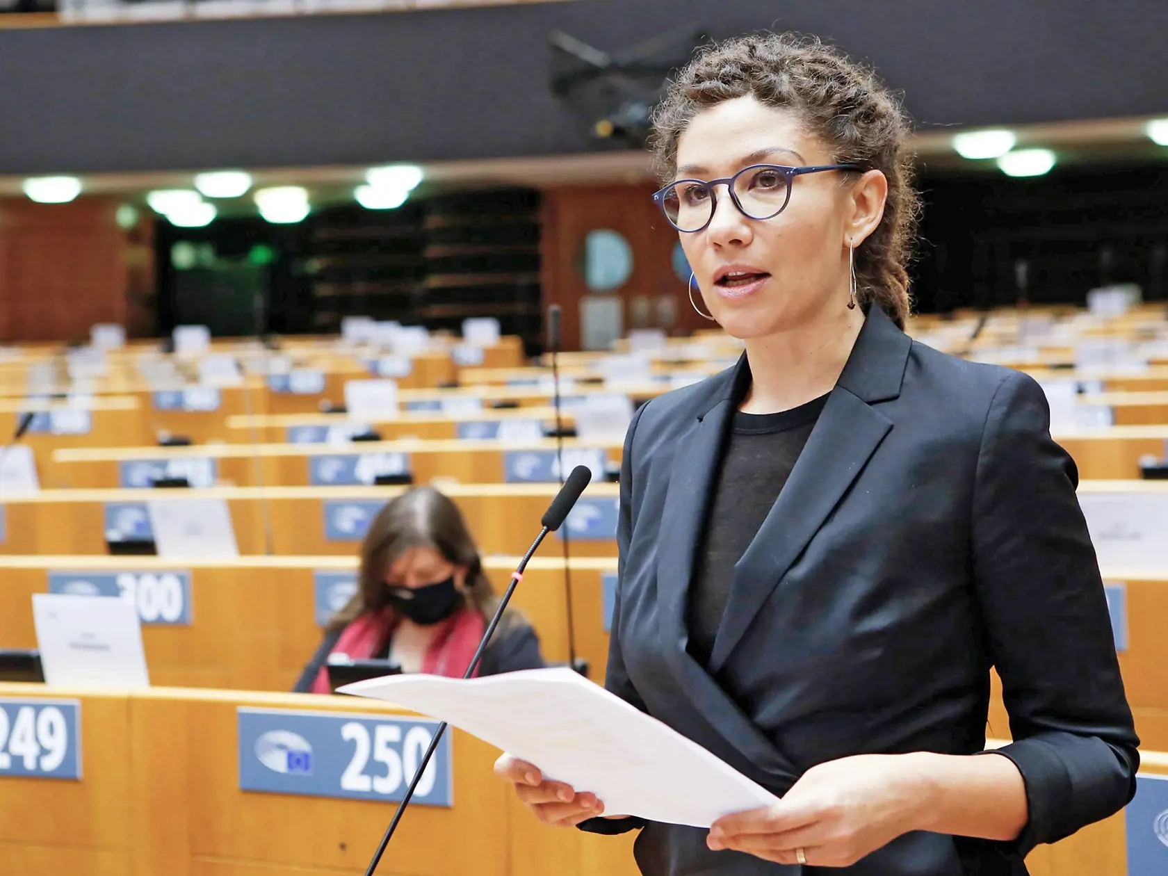Europoslankyňa Lucia Ďuriš Nicholsonová: "Som pripravená ponúknuť vlastný byt a chalupu na ubytovanie utečencov pred vojnou, predovšetkým žien a detí."