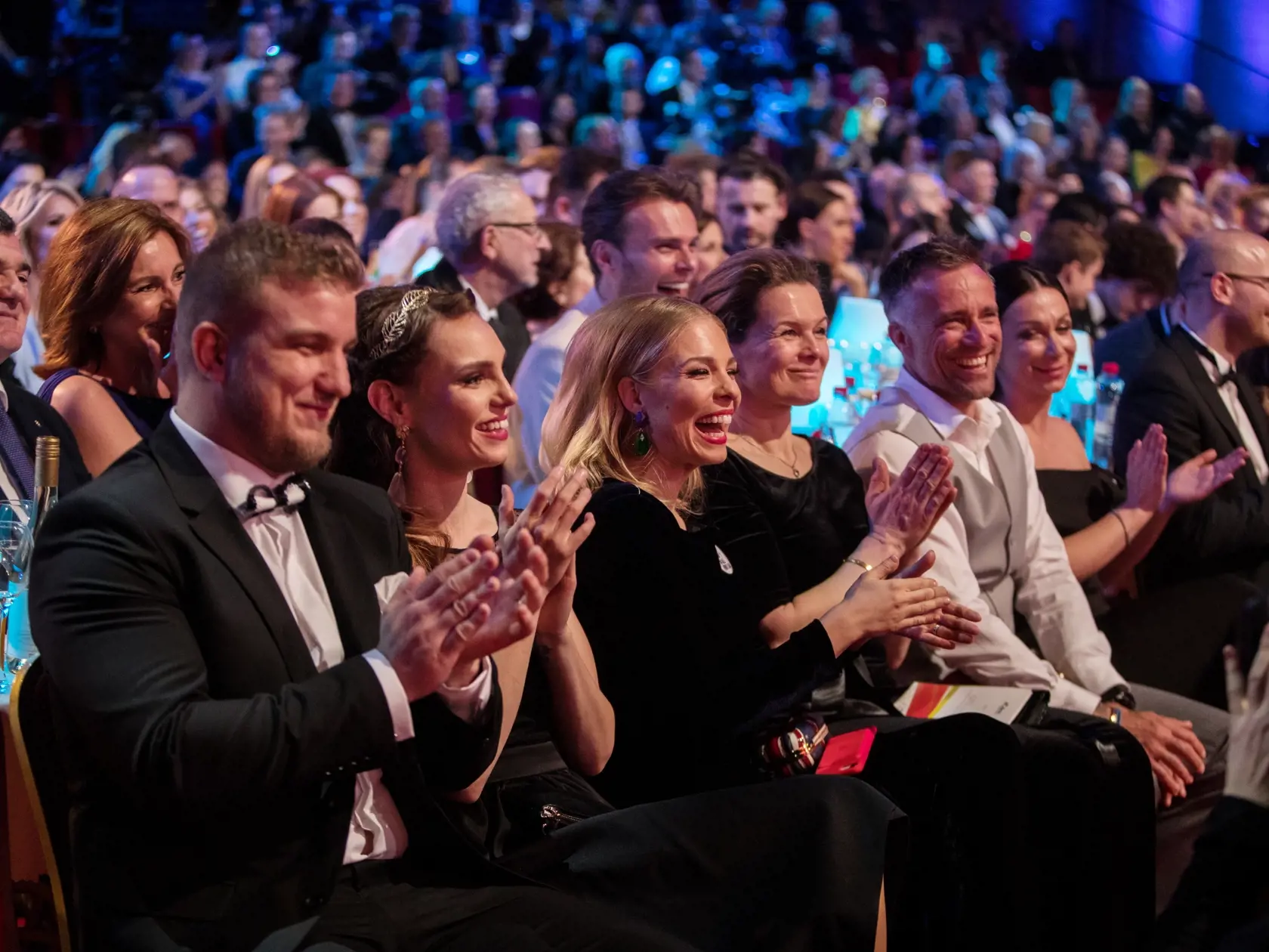 Hoci program 18. ročníka OTO trval v televízii takmer do polnoci, celebrity si rozhodne nedali ujsť veľkú afterparty, ktorá hneď potom nasledovala.