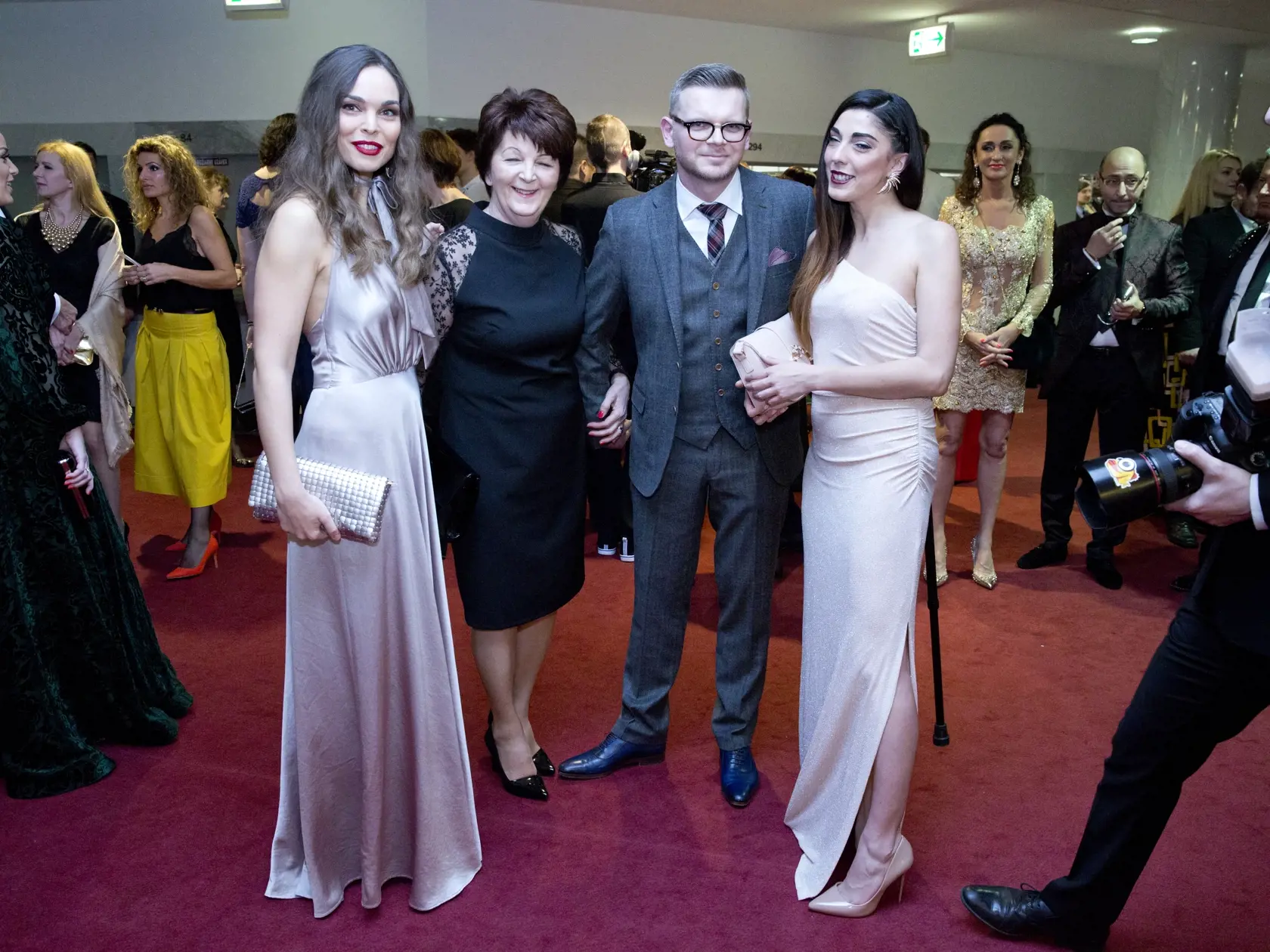 Hoci program 18. ročníka OTO trval v televízii takmer do polnoci, celebrity si rozhodne nedali ujsť veľkú afterparty, ktorá hneď potom nasledovala.