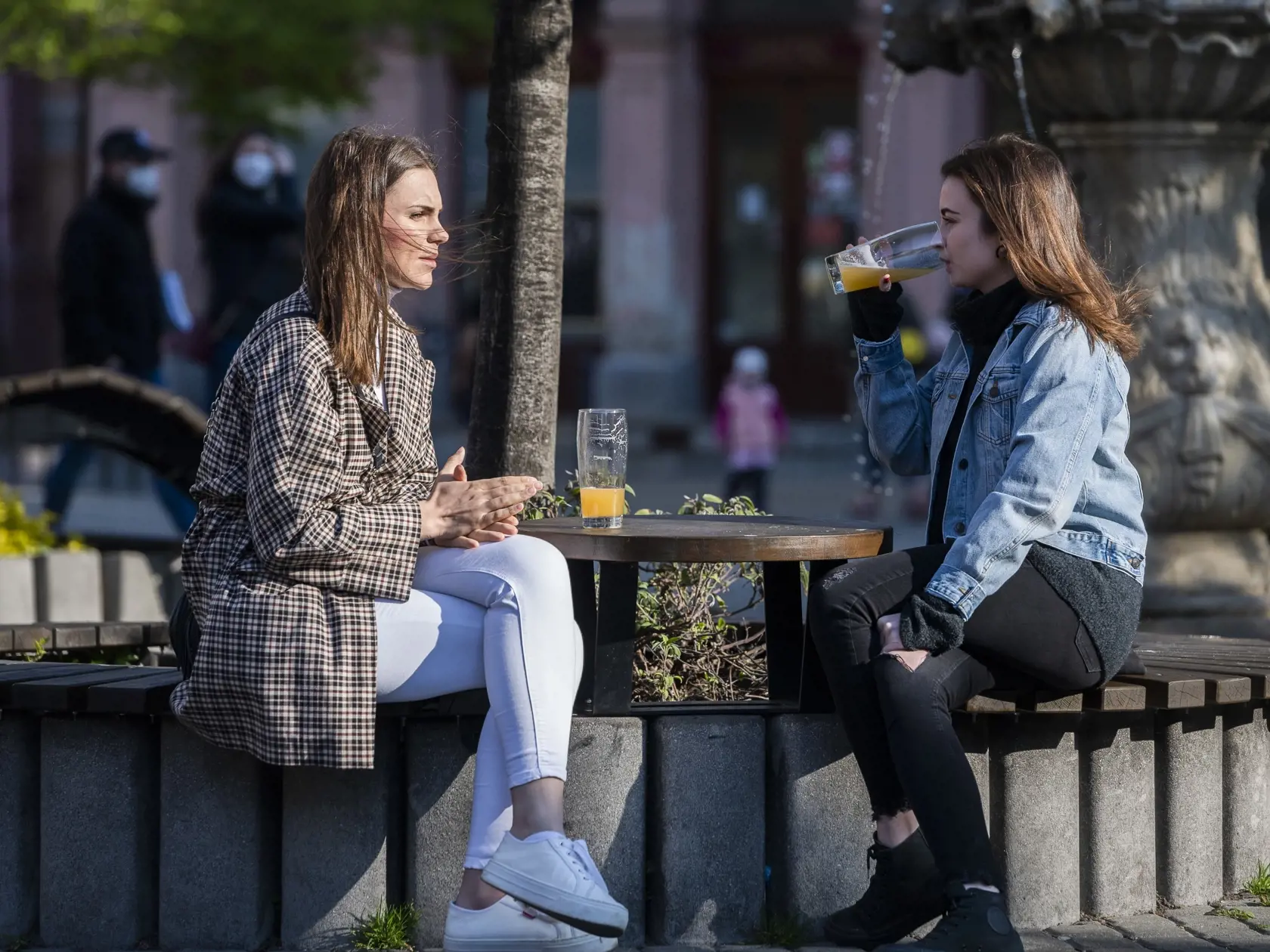 Na väčšine Slovenska sa už môžete najesť vo vnútri reštaurácie či ísť na svadbu.