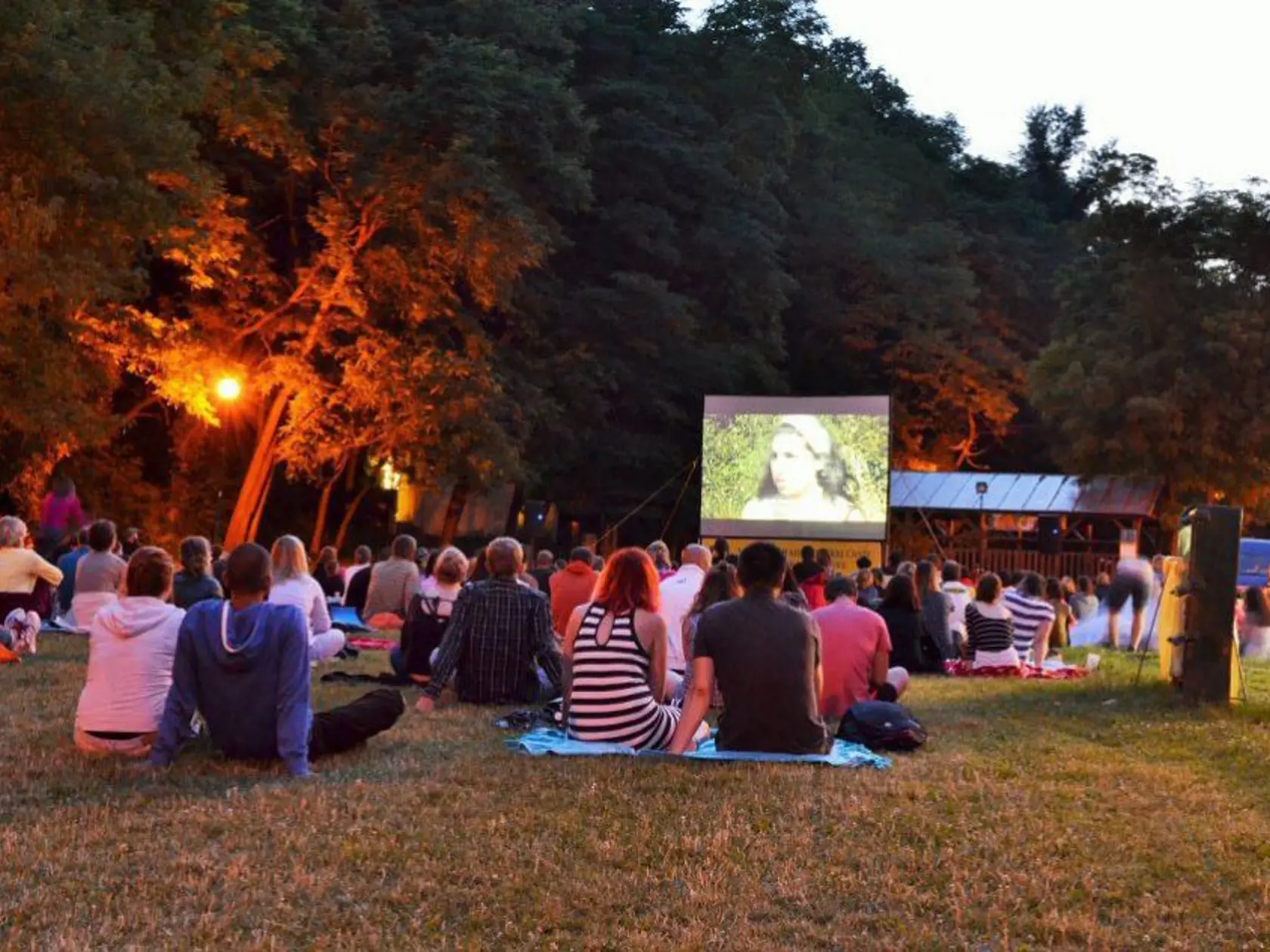 Netradičné "kino"na konečnej Detskej železničky na Alpinke.