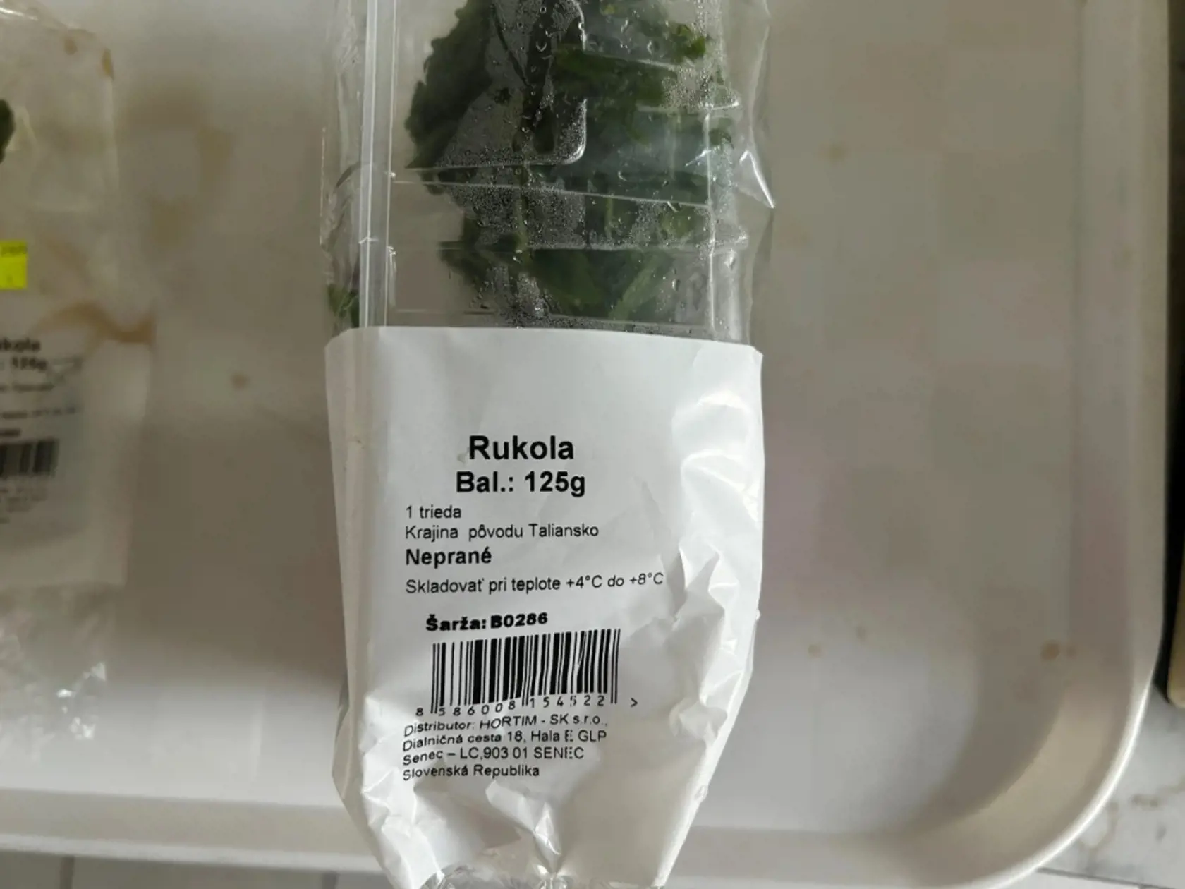 ŠVPS sťahuje z predaja nebezpečnú zeleninu: Rukola 125g, šarža B0286 s krajinou pôvodu Taliansko.