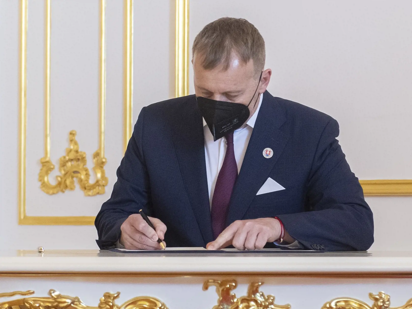 Naznačil, že v minulosti sa podobné podozrenia nevyšetrovali.