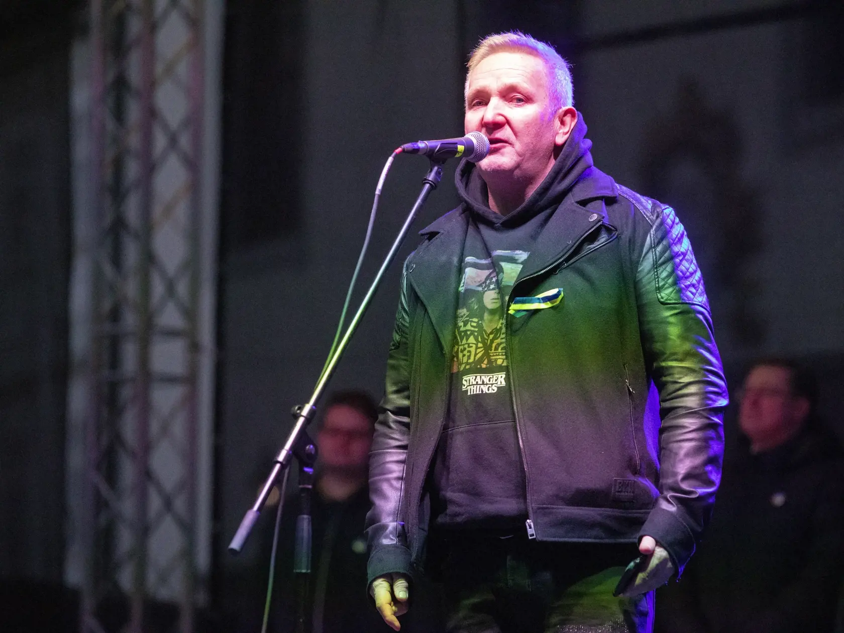 Na snímke zhromaždenie na podporu Ukrajiny-Biela vlajka na Hlavnom námestí v Bratislave.
Na fotke Nikita Slovák