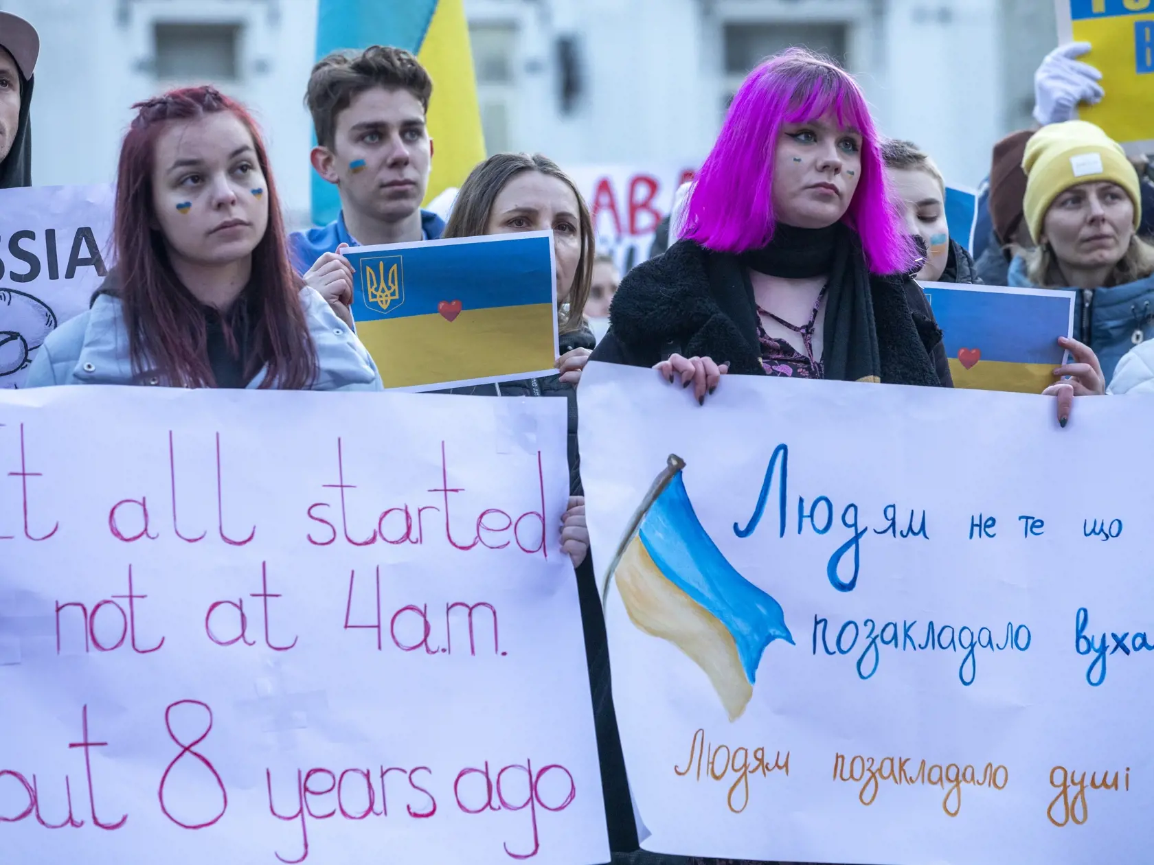 Na snímke zhromaždenie na podporu Ukrajiny-Biela vlajka na Hlavnom námestí v Bratislave.
