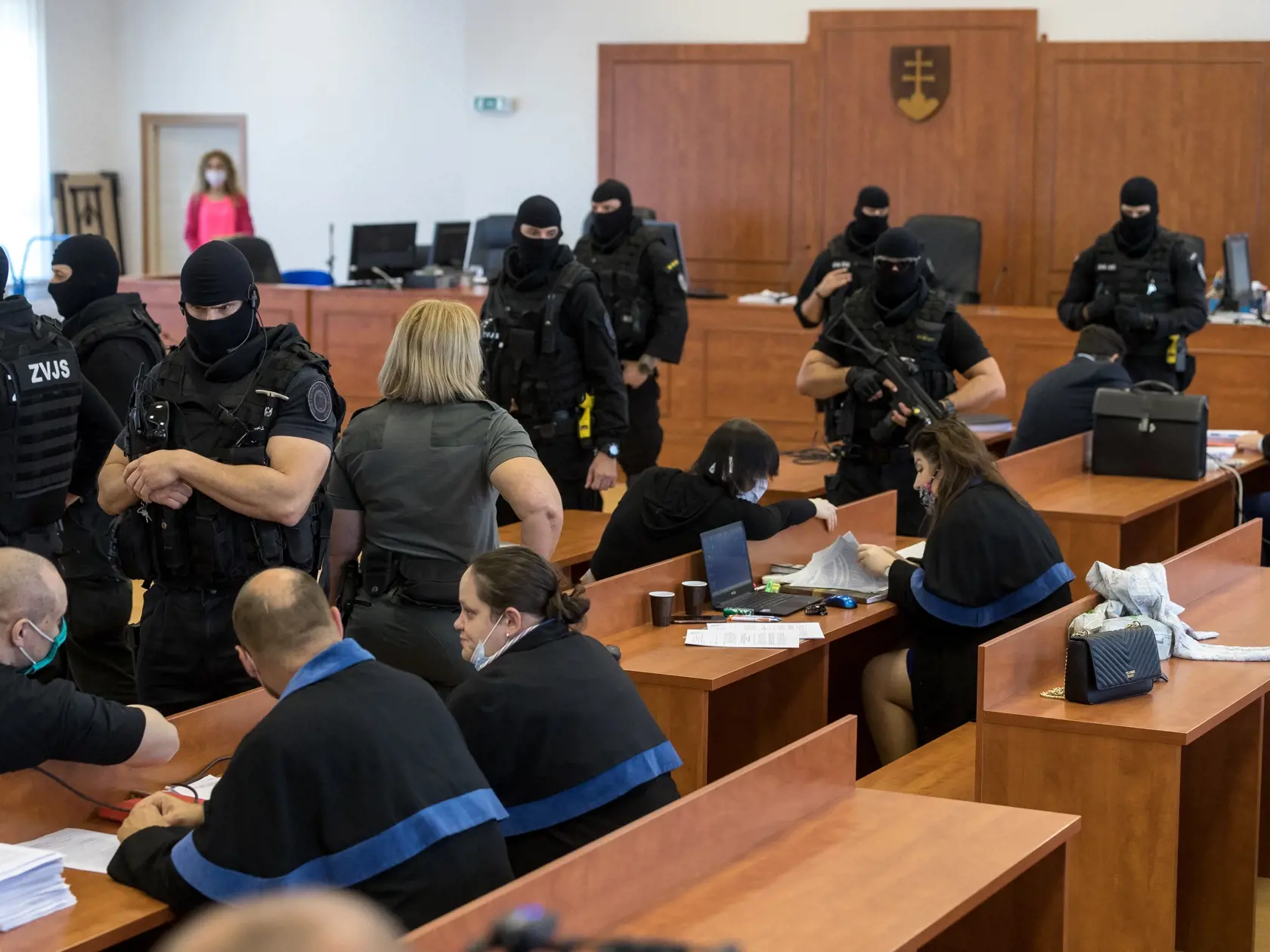 Súdne pojednávanie na Špecializovanom trestnom súde v Pezinku vo veci vraždy Jána Kuciaka a Martiny Kušnírovej. Na snímke zľava je obžalovaný Tomáš Szabó, Alena Zsuzsová a Marián Kočner.