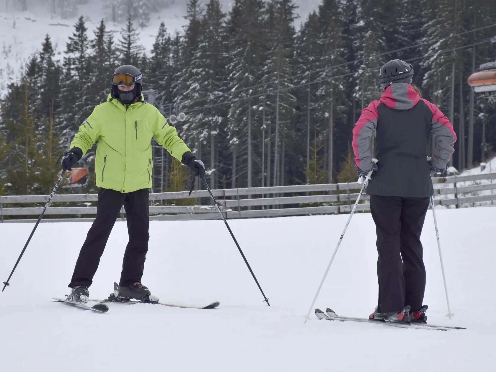 Na snímke lyžiari v stredisku Jasná Nízke Tatry.  (archívny záber)