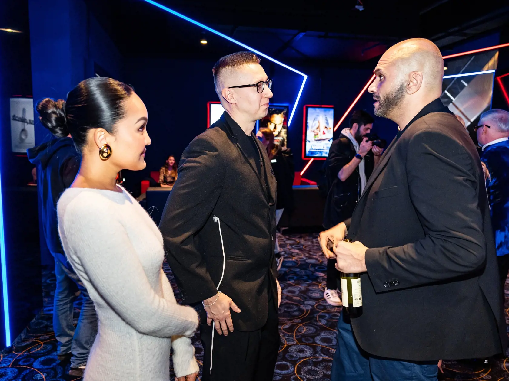 Premiéra druhého dielu filmu “ČERNÁK” v Bratislave. Na snímke Jakub Kroner s manželkou a Marek Fučík.