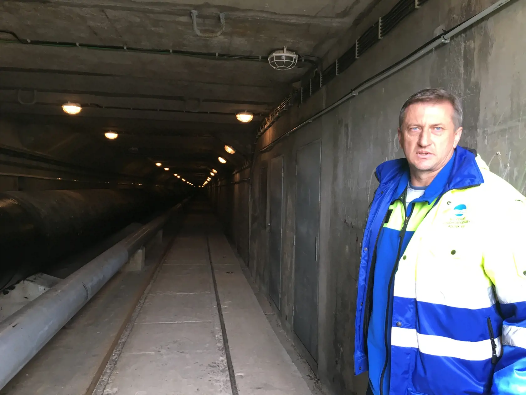 Hrádzny Ján Kvasnica nás sprevádzal útrobami nádrže v Málinci. 