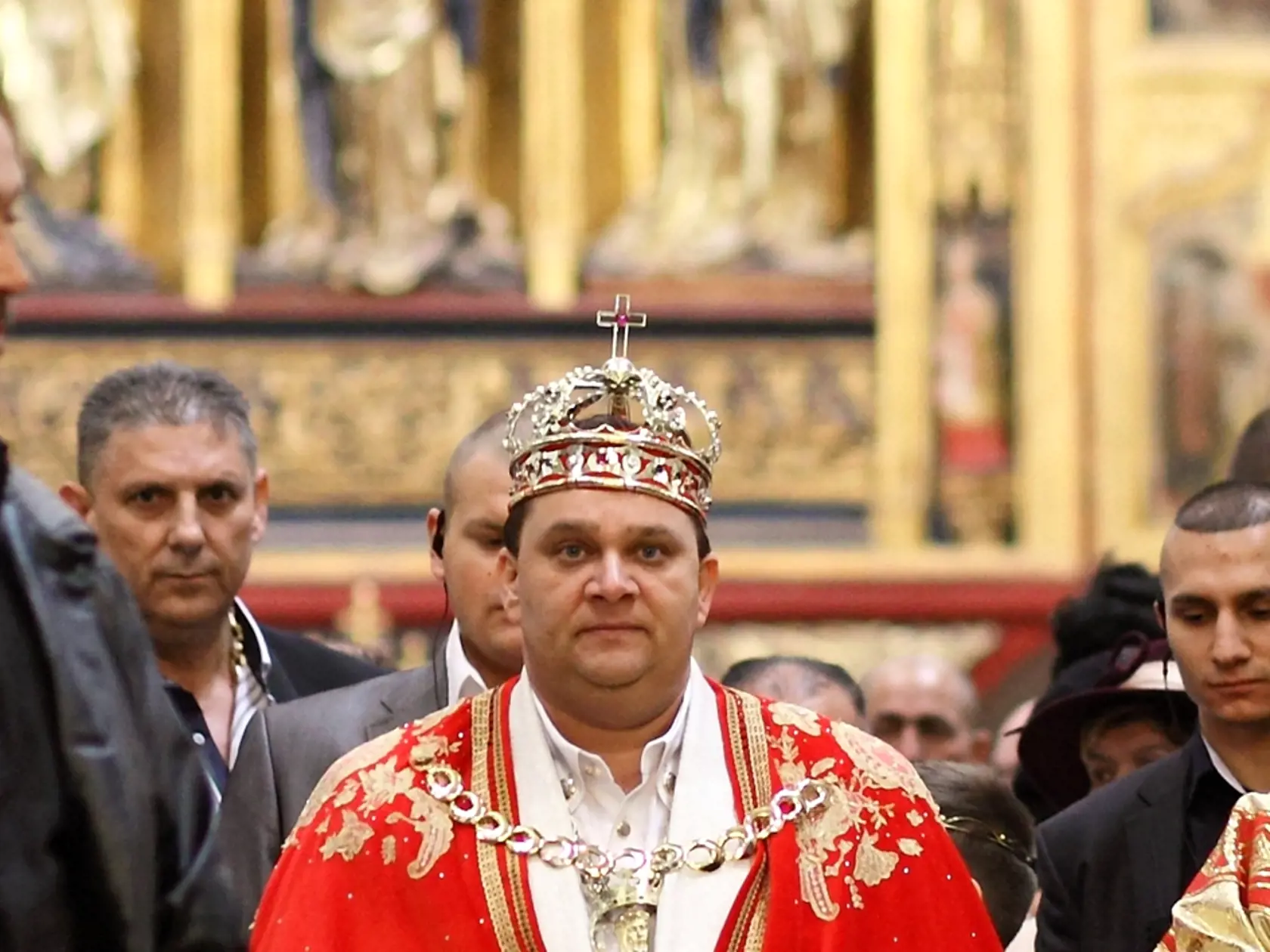 Korunovácia rómskeho kráľa.
