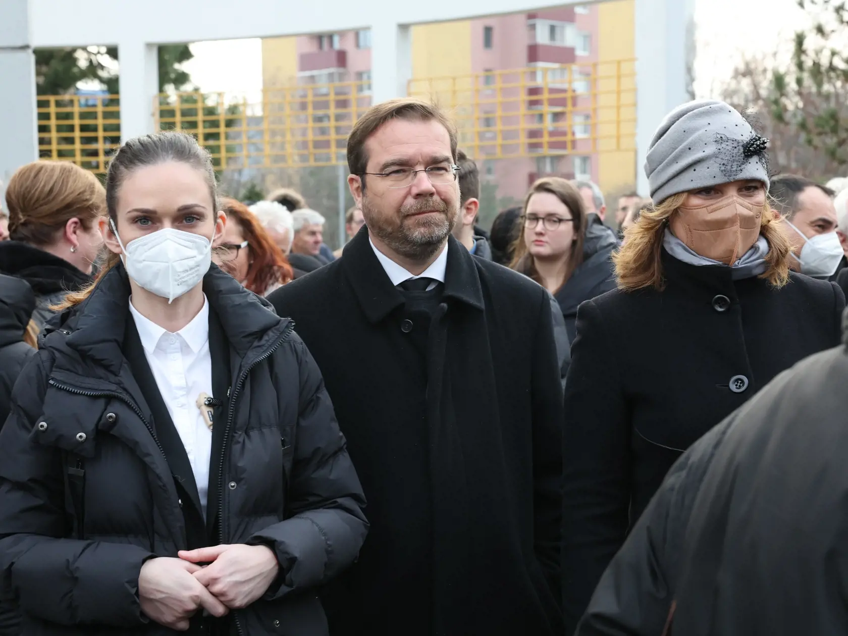 Veľa politikov: Na pohrebe profesora Krčméryho nechýbali ministri, premiér ani predseda parlamentu.