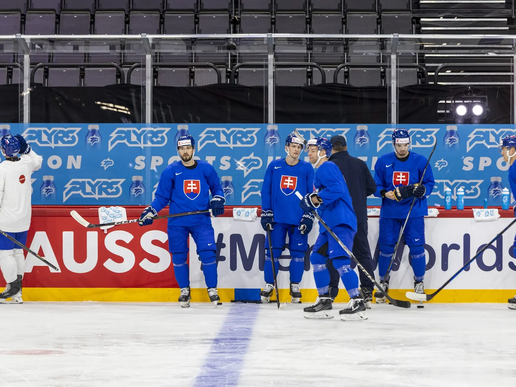 Tréning slovenskej hokejovej reprezentácie na MS 2025 v Štokholme. 