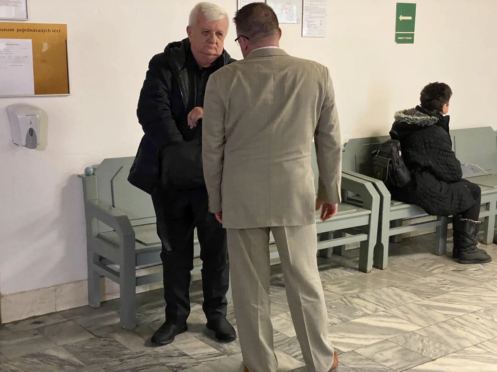 Bývalý obhajca Mikuláša Černáka Ján Gereg na prešovskom súde. V tom čase som nepociťoval hrozbu od mafie či polície. "Ale zo strany tých, ktorí sa domnievali, že o nich viem a o ktorých by som vedieť nemal. Bol veľký záujem o informácie, ktorými som disponoval. Preto ma vždy čakali funkcionári pred kanceláriou, keď som prichádzal od Černáka z basy v Leopoldove."