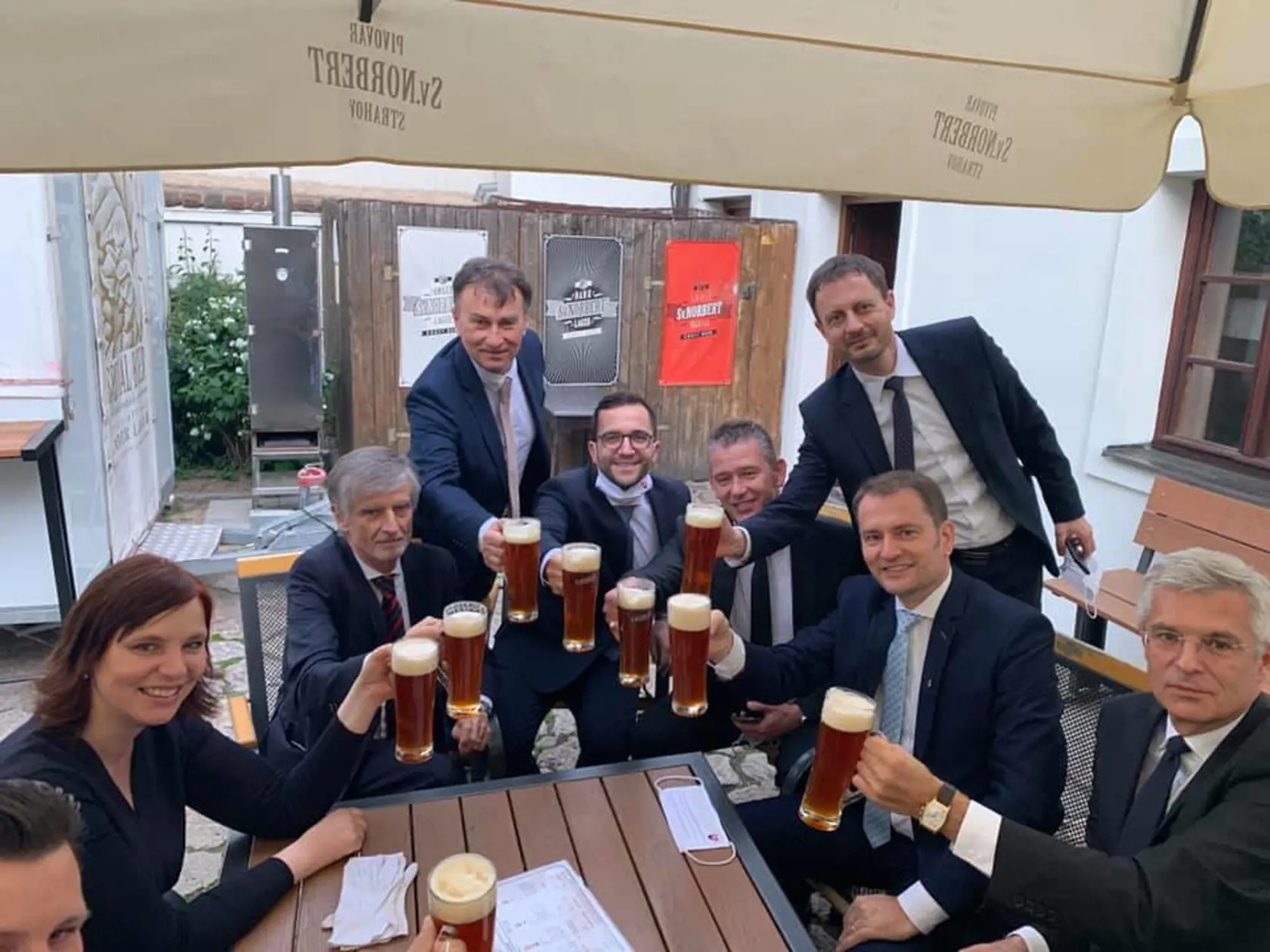 Slovenská delegácia návštevu ukončila pri pohári vychladeného piva.