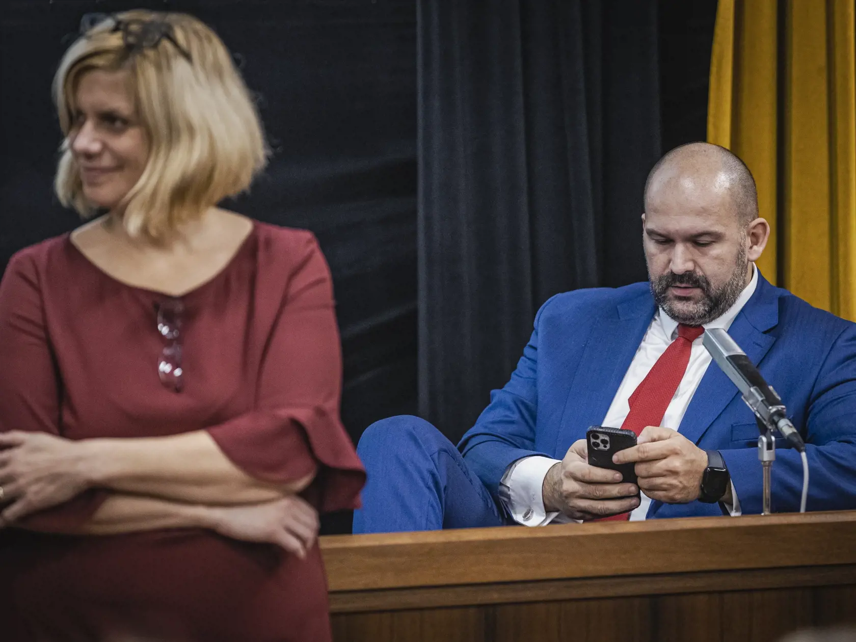 Na snímke podpredseda NRSR Peter Pčolinský na úvodnom stretnutí detského parlamentu komisára pre deti Jozefa Mikloška s poslancami NR SR. Parlament bude spájať zástupcov detských a mládežníckych organizácií na Slovensku, ktoré budú na pravidelných stretnutiach diskutovať o problémoch detí a hľadať spoločné riešenia. Pôjde o stály poradný orgán komisára pre deti.
