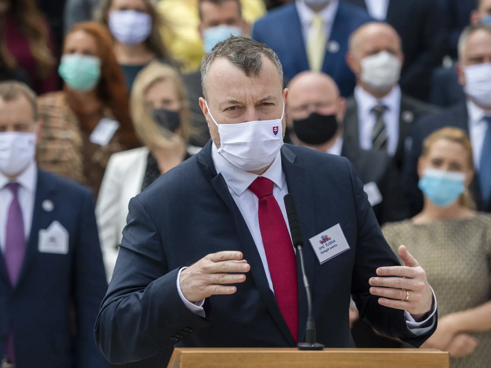 Na snímke podpredseda hnutia Sme rodina Milan Krajniak počas tlačovej konferencie po sneme hnutia v Bratislave 6. júna 2020. FOTO TASR - Jaroslav Novák
