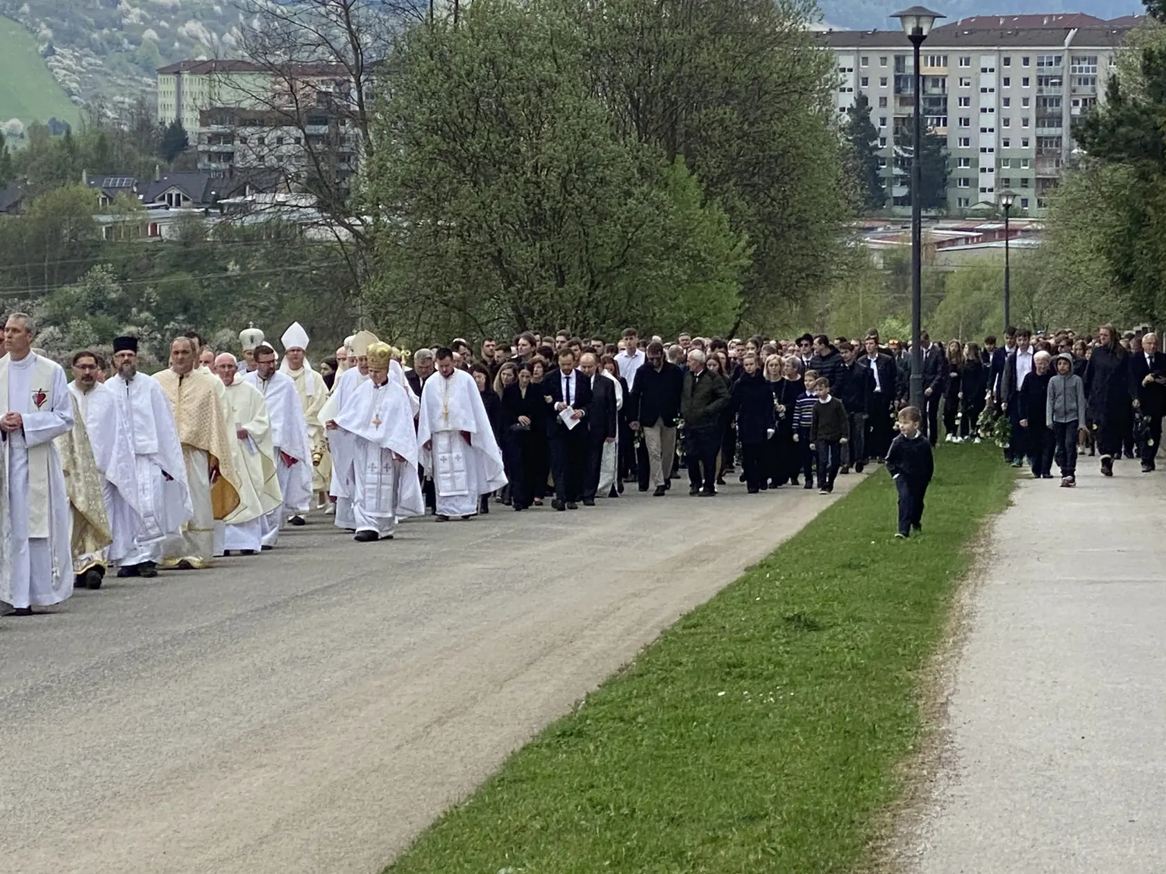 Pohreb troch obetí tragickej havárie pri Spišskej Kapitule v sobotu 6. 4. 2024.