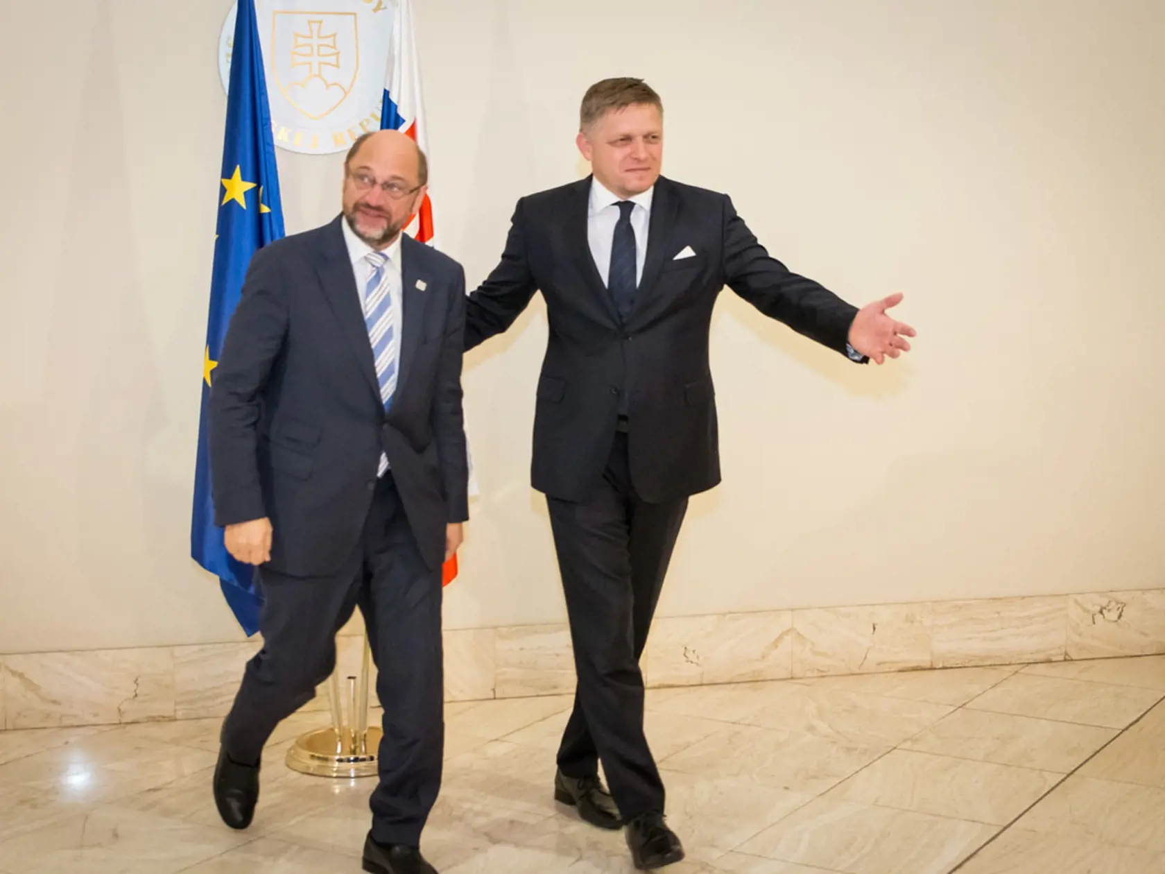 Predseda Európskeho parlamentu Martin Schulz a predseda vlády SR Robert Fico počas prijatia na Úrade vlády SR.