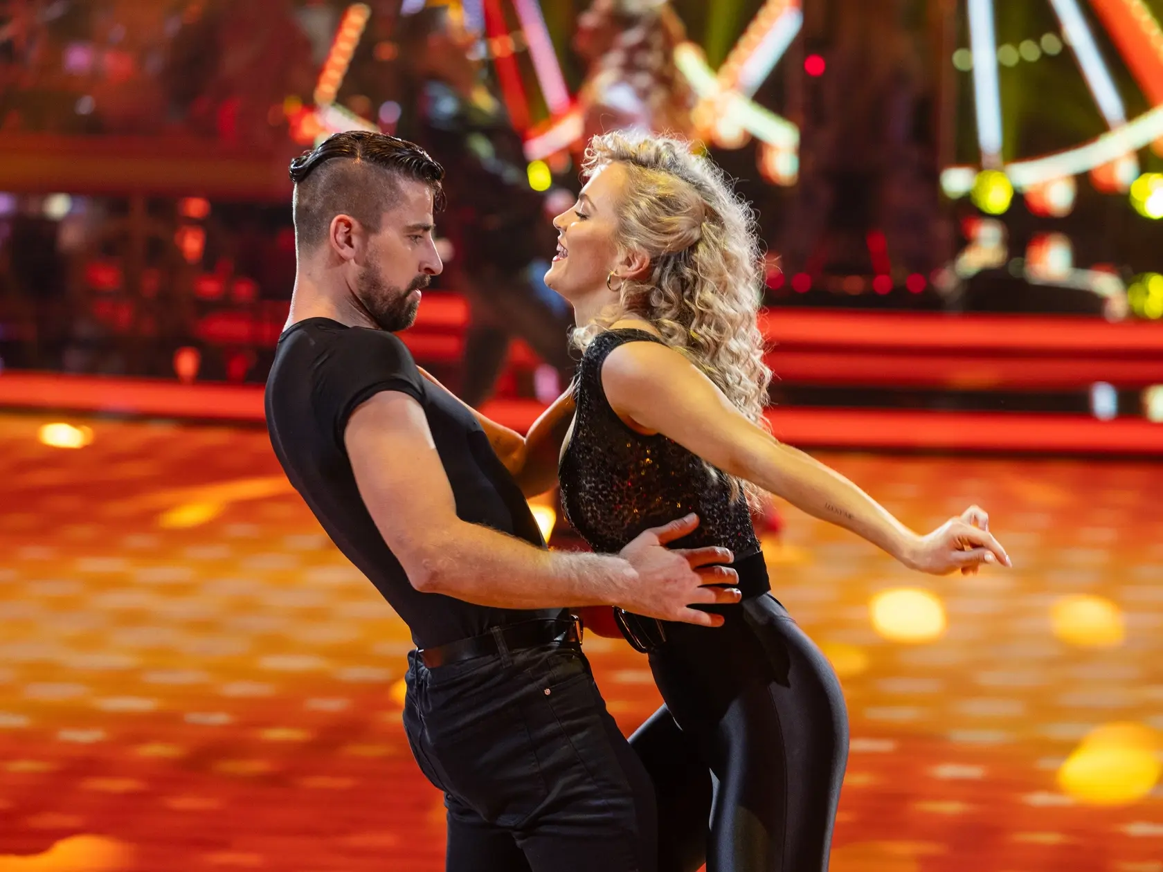Na snímke Peter Sagan a Eliška Lenčešová v šiestom kole Let's dance 2025. 