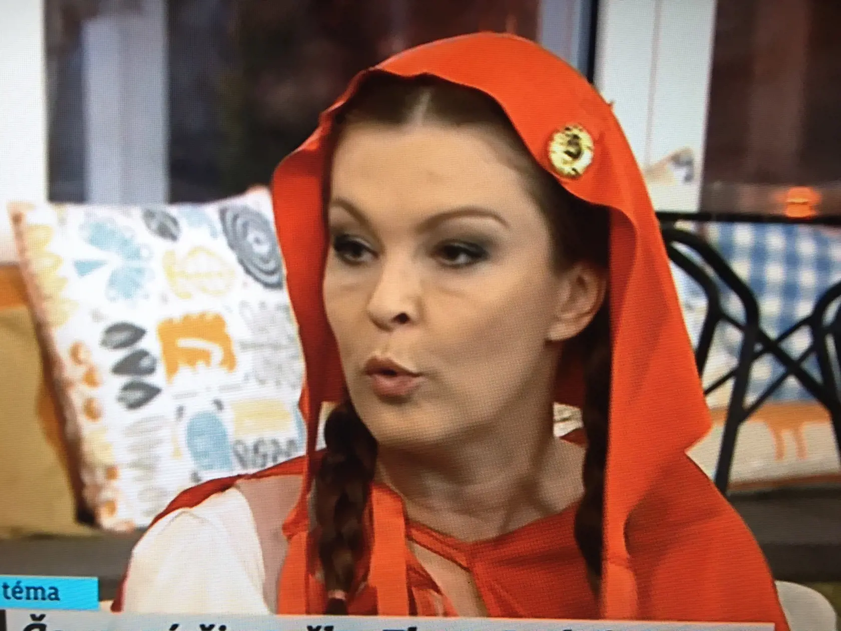 Napriek tomu, že Podzámska hrá v divadelnom predstavení malé dievčatko, starnutie už veru nezastaví.