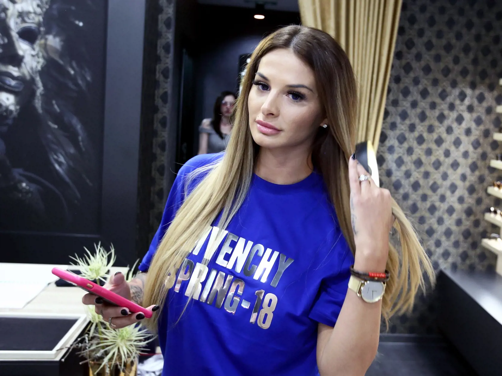 Predajňa luxusných okuliarov Duos v bratislavskom nákupnom centre Eurovea oslávila prvé narodeniny. Na oslave sa zúčastnila aj playmate Zuzana Plačková.