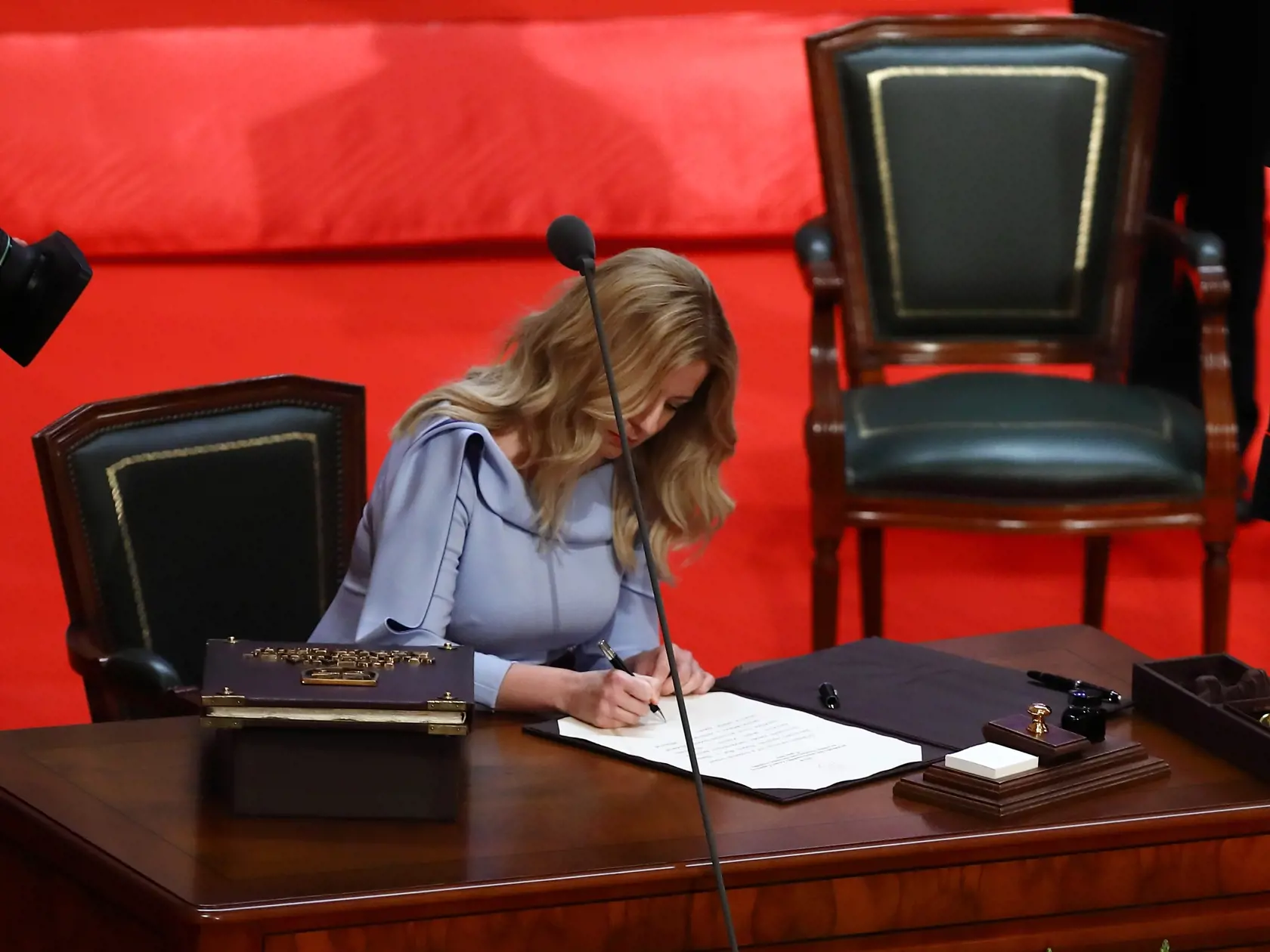 Prezidentka Zuzana Čapuotvá dnes navštívila základnú školu v Smoleniciach.