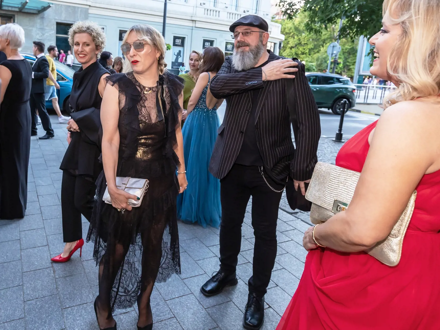 V Bratislavskej redute sa konalo odovzdávanie ocenení Slovenka roka. Na snímke je vdova Katarína Žbirková, Rado Mešša a speváčka Martha. 