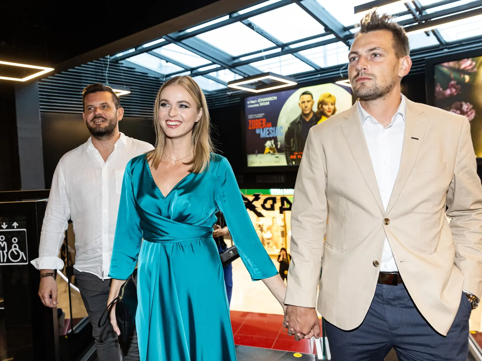 Premiéra filmu “MIKI” v Bratislave. Na snímke Petra Blesáková s manželom.