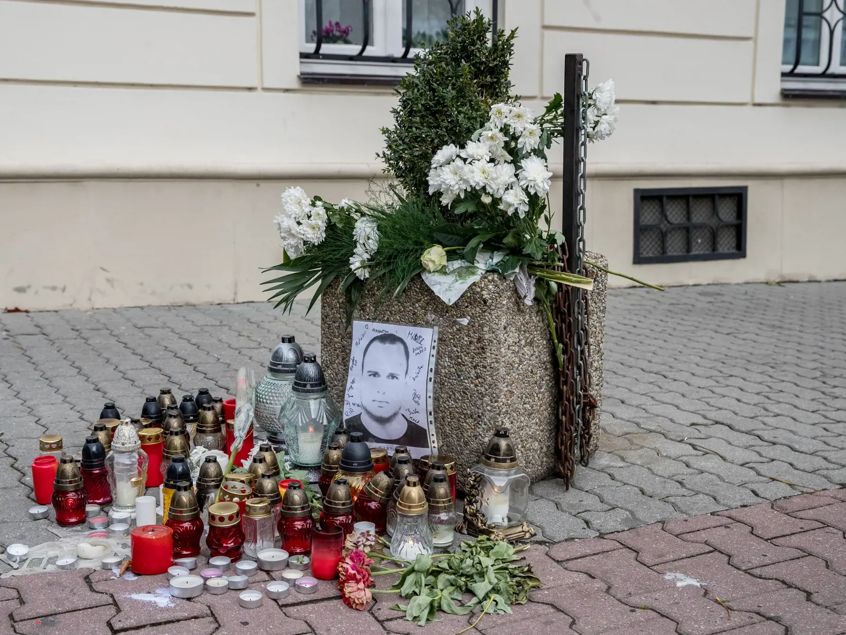 Zomrel mi v náručí: Svedok poskytol Bratislavčanovi prvú pomoc.