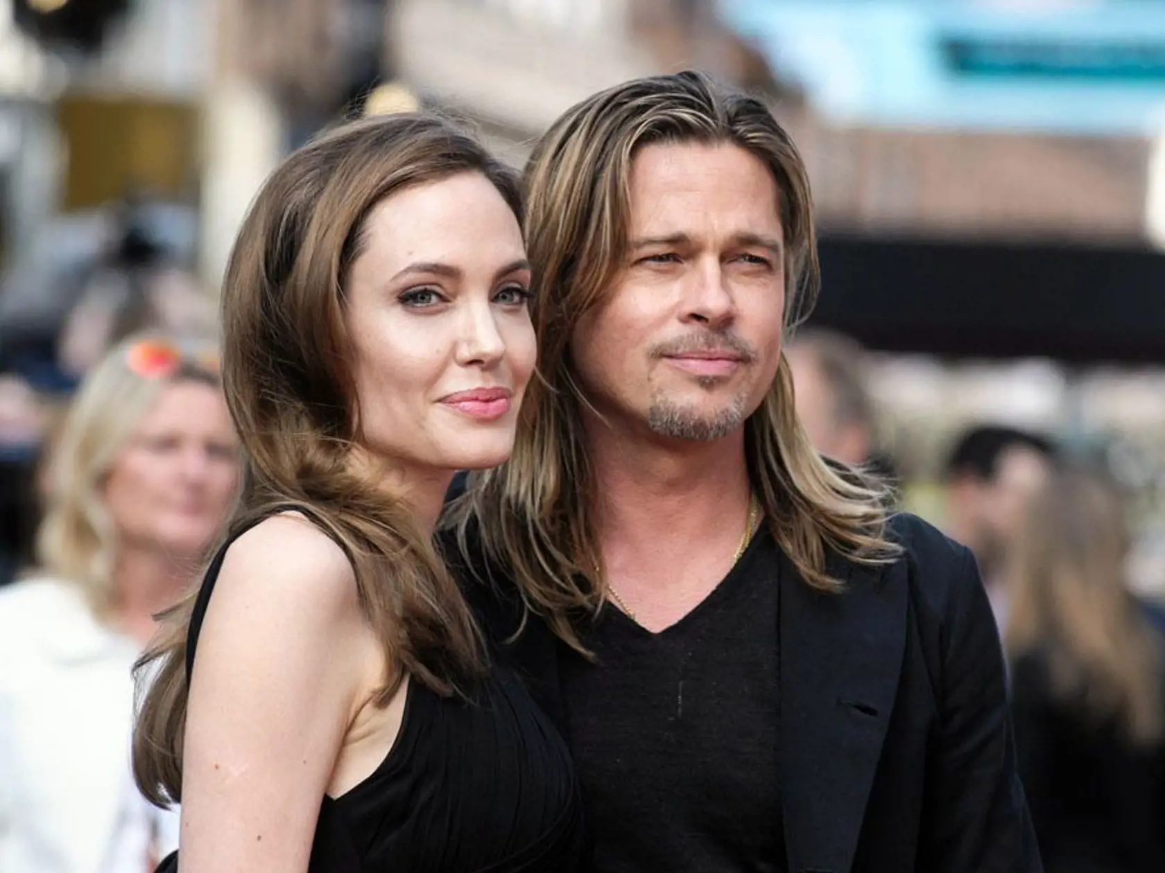 K celebritným vinárom sa pripojili aj Angelina Jolie
s Bradom Pittom. 