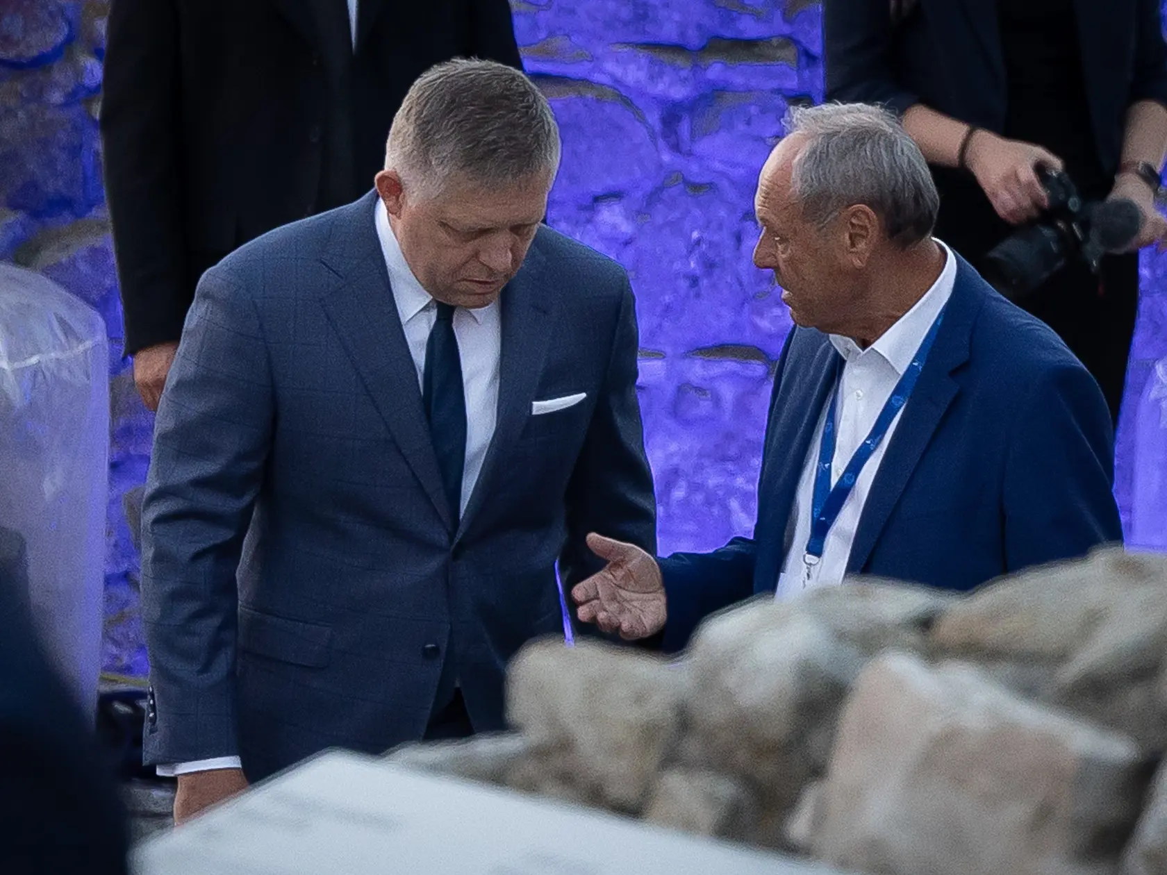 Na sviatok svätého Cyrila a Metoda sa na hrade Devín v Bratislave konali tradičné cyrilo-metodské oslavy. Pre návštevníkov bol počas celého dňa pripravený kultúrno-spoločenský program a viacero atrakcií. Večerný program bol vyhradený pre predstaviteľov štátu a pozvaných hostí. Na snímke je Robert Fico.