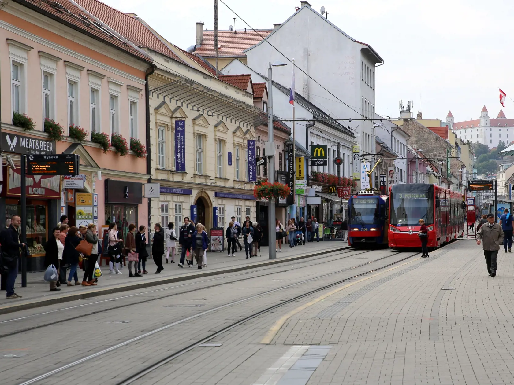 Električky zo Špitálskej sú presmerované na Obchodnú ulicu.