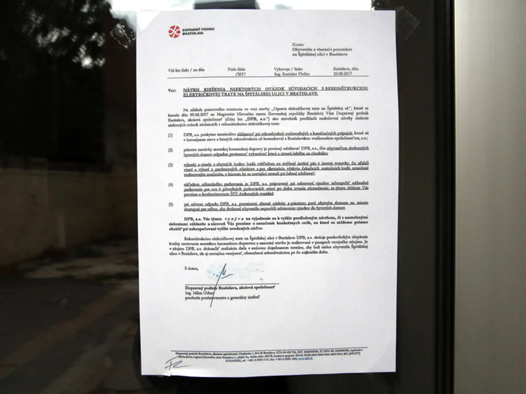 Na električkovej trati sa už pracuje.