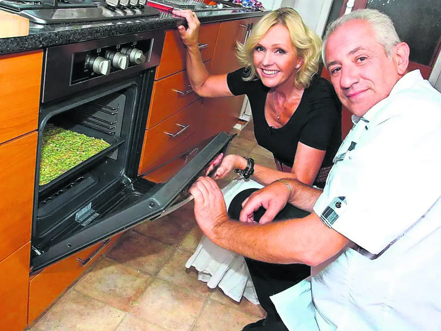 Helena Vondráčková pečie manželovi Martinovi Michalovi aj cuketový koláč.