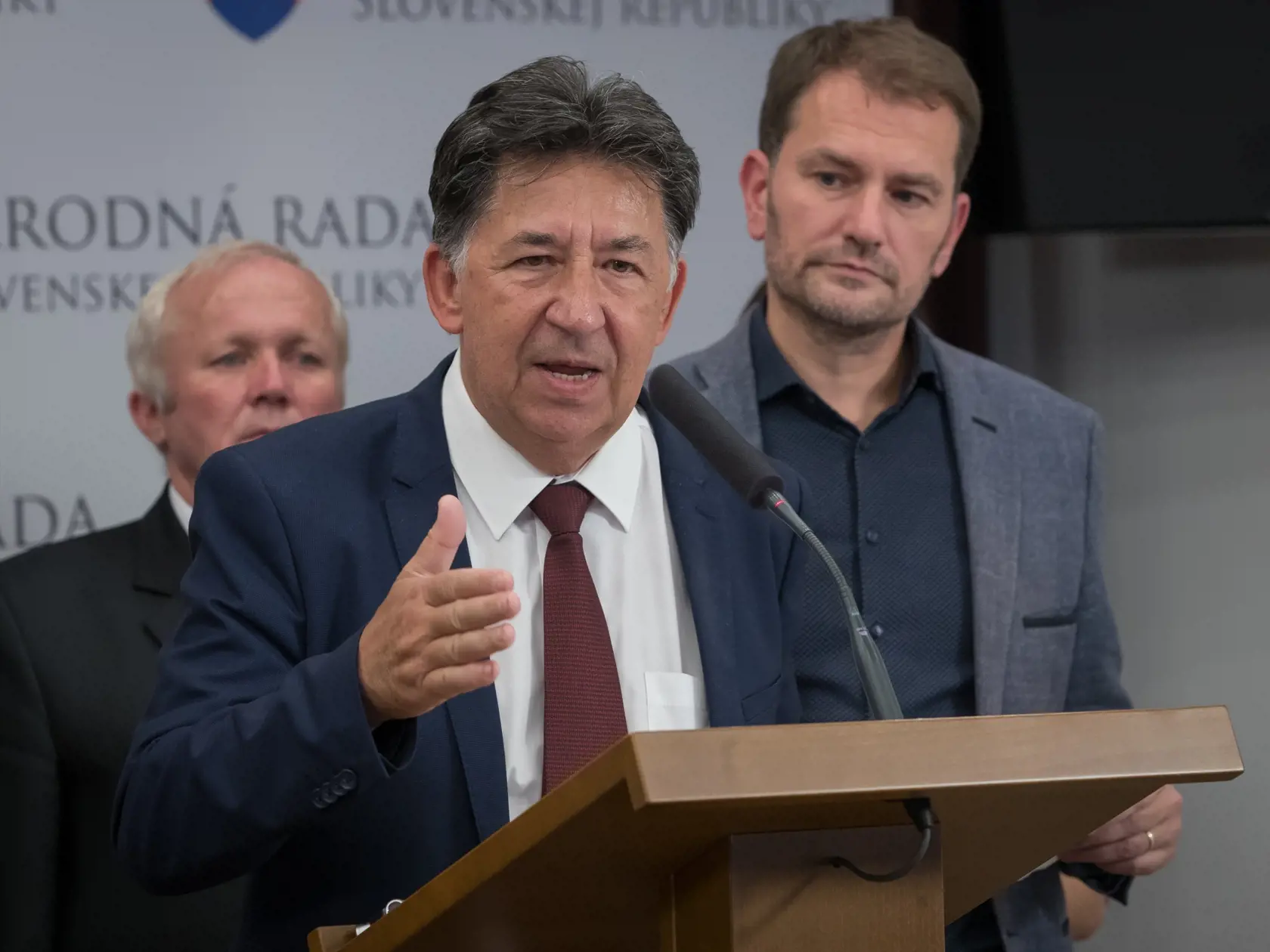 Tlačová beseda členov politickej strany OĽaNO k zverejnenej nahrávke spájanej s kauzou Gorila. Na snímke je Ján Budaj.