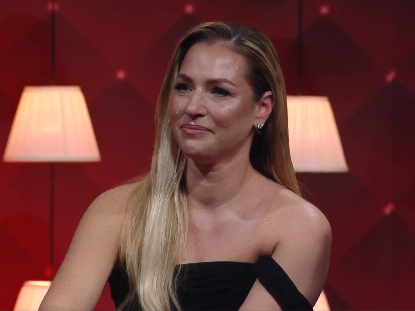 Dominika Cibulková sa v štúdiu relácie Sieň slávy rozplakala. Dojalo ju emotívne video aj slová manžela Michala.