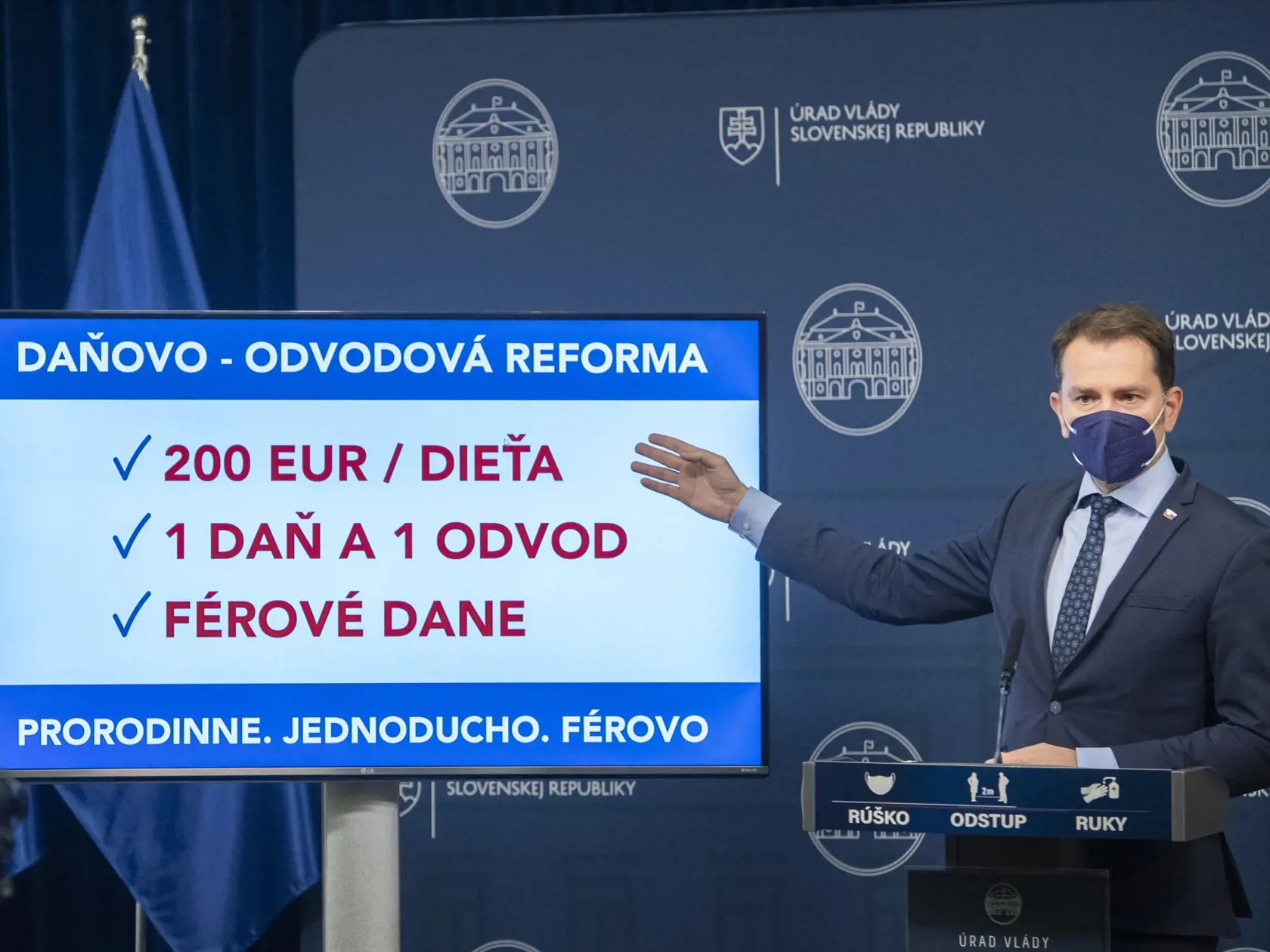 Na snímke podpredseda vlády a minister financií SR Igor Matovič (OĽaNO) počas tlačovej konferencie Ministerstva financií SR na tému: Daňová a odvodová reforma, 5. mája 2021 v Bratislave.