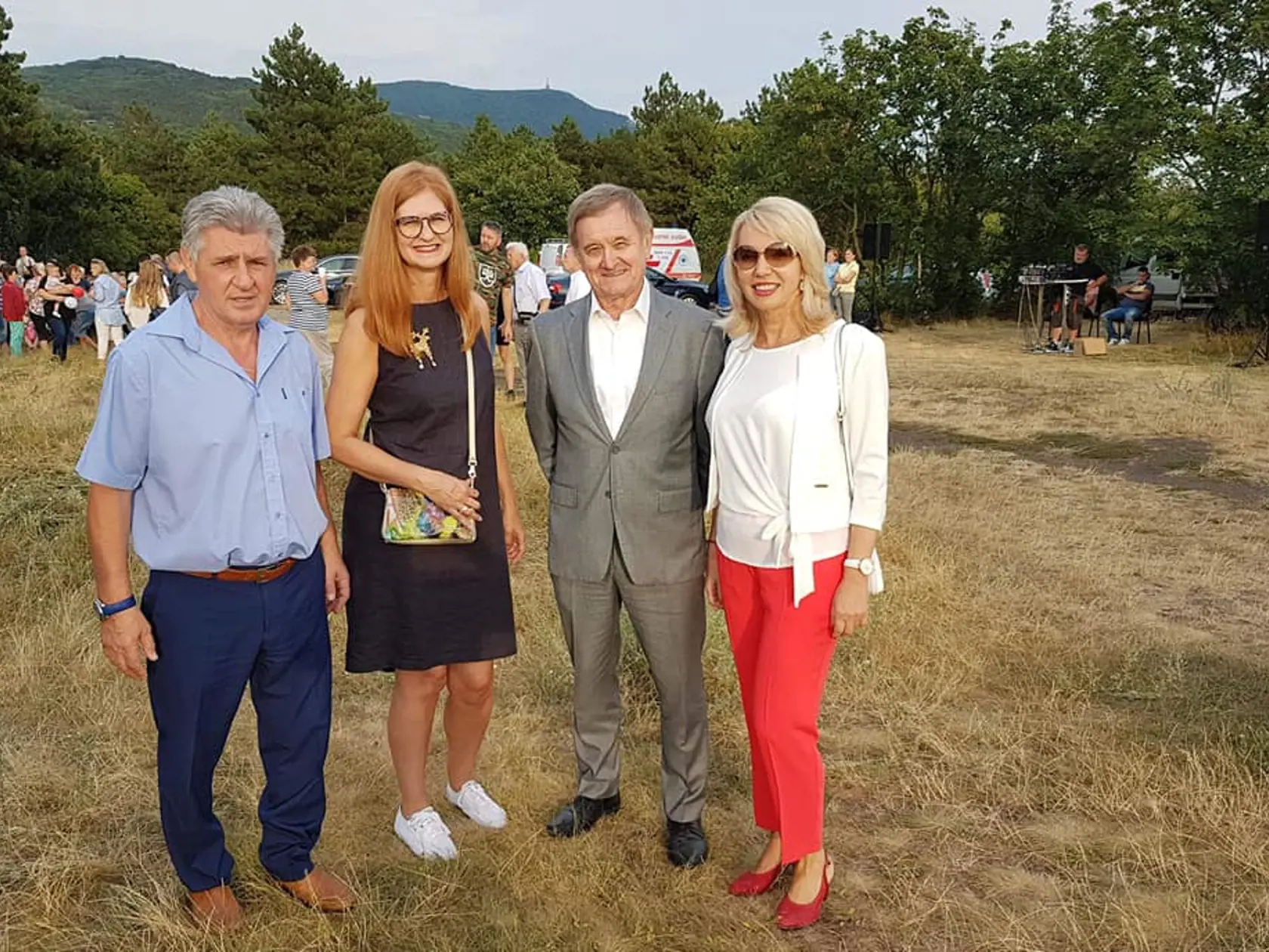 Oslavy slovenskej zvrchovanosti sa oslavovali v Dražovciach pri Nitre.