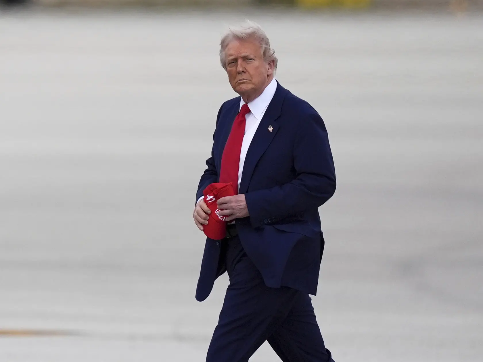 Americký prezident Donald Trump v piatok neskoro večer vyhlásil, že sa cíti „vo veľmi dobrej kondícii“ po tom, čo absolvoval svoju prvú zdravotnú prehliadku od návratu do prezidentského úradu. TASR o tom informuje podľa správ agentúr AFP a AP.