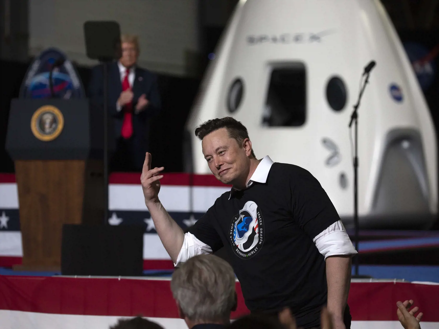 Elon Musk a jeho firma SpaceX prepísala históriu. Po prvýkrát sa v rámci súkromného letu dostala do vesmíru ľudská posádka.