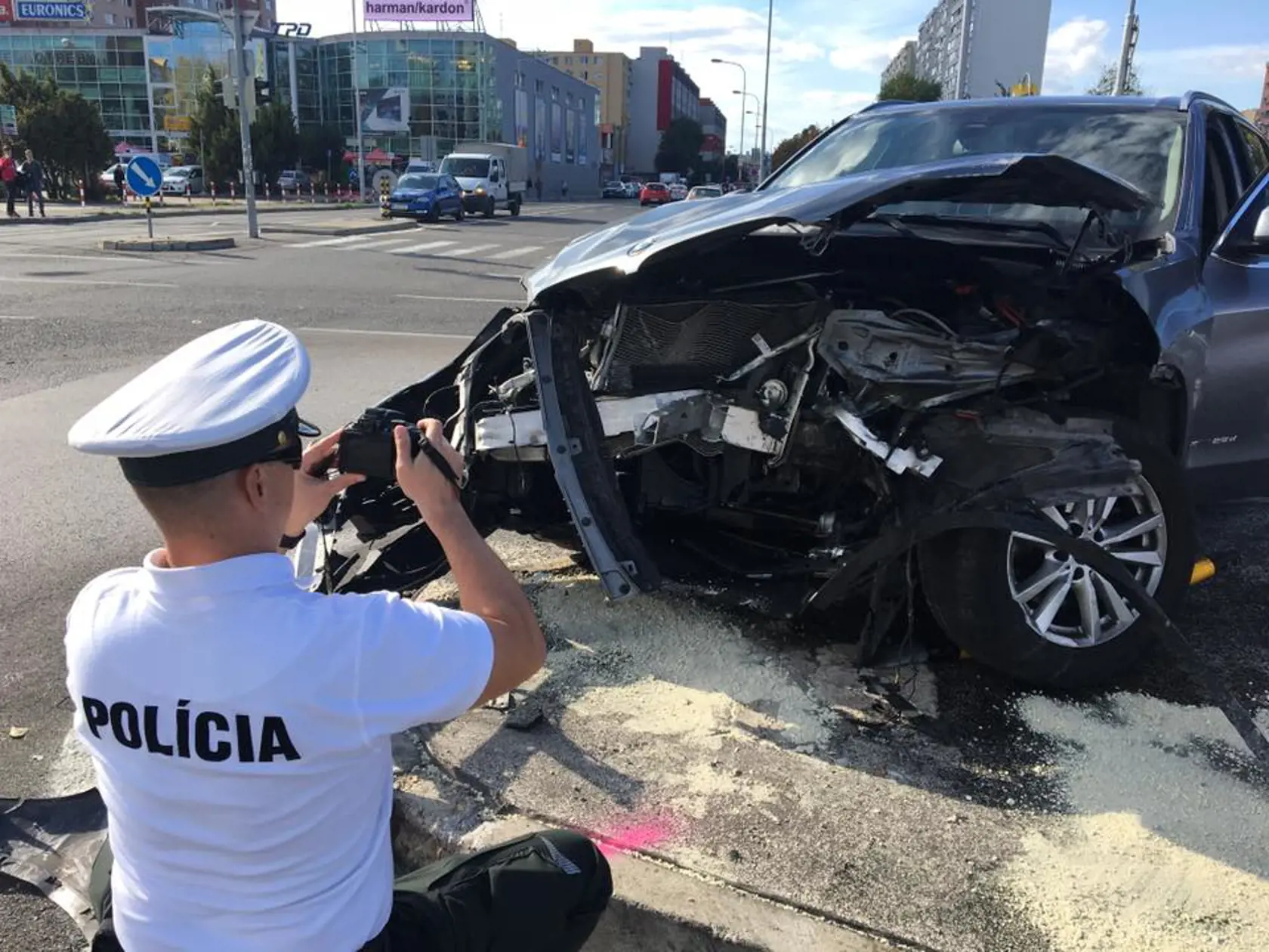 Následky havárie sú desivé.