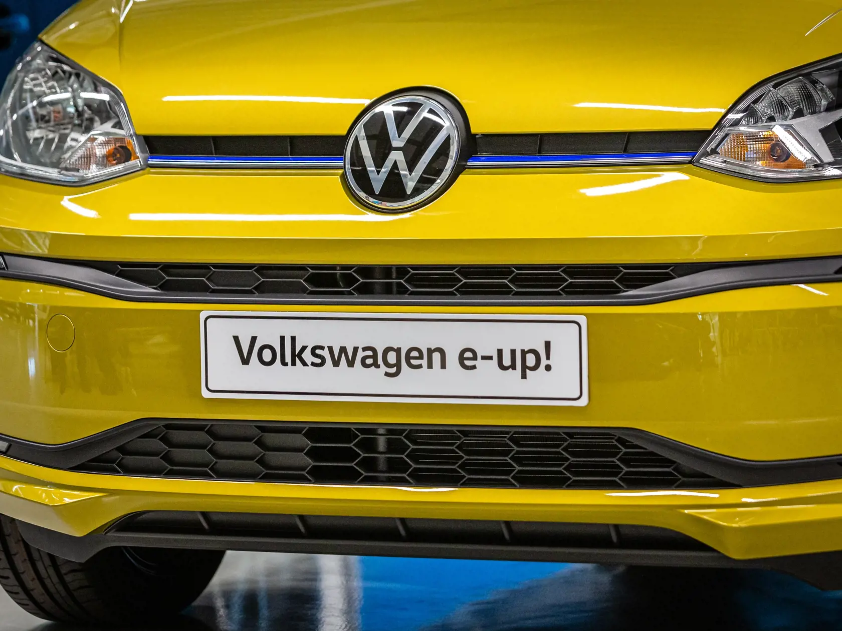 Naprieč Európou sa do októbra tohto roka predalo takmer 200–tisíc elektroáut a hybridov. Nový trend fascinuje aj čoraz viac Slovákov. Vyrábajú ich už aj u nás, dostupnejšie by mali byť aj vďaka štátnej dotácii.