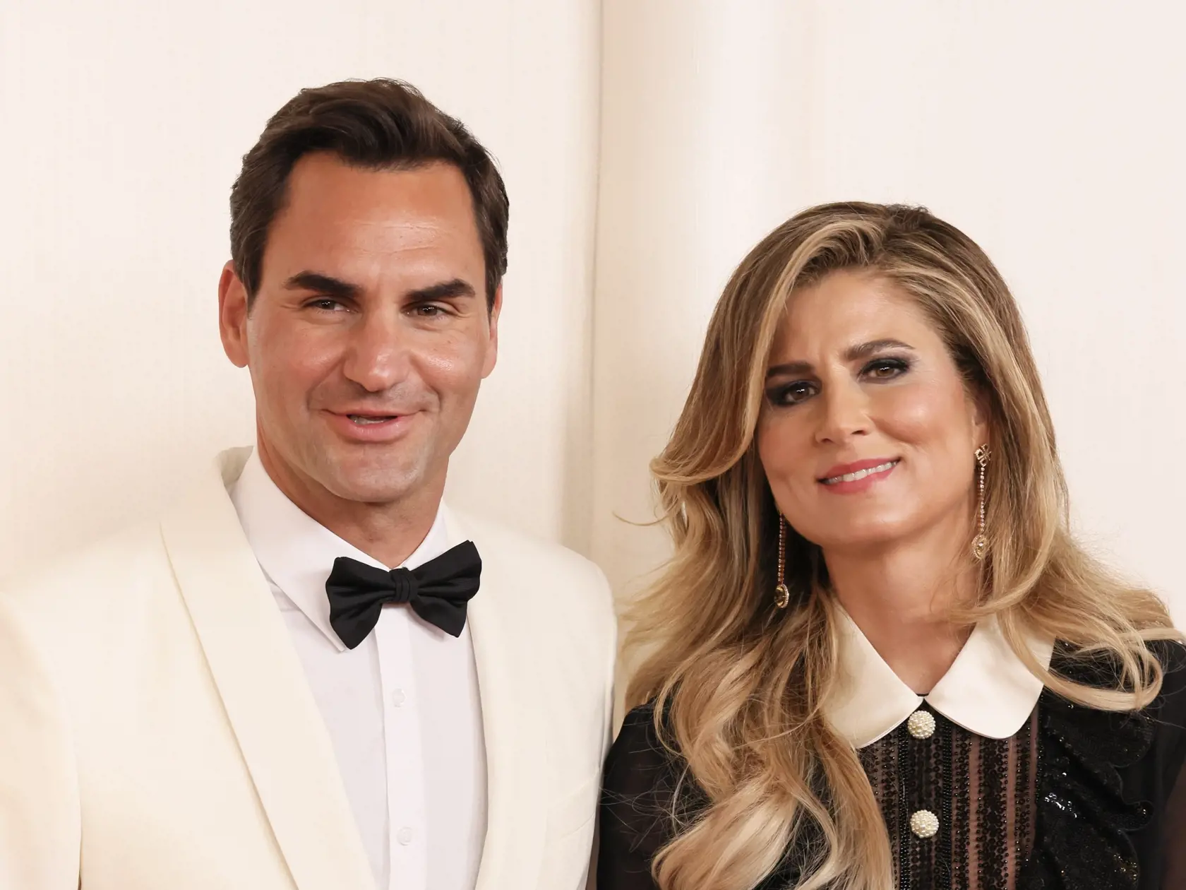 Roger a Mirka na červenom koberci 96. ročníka Oscarov