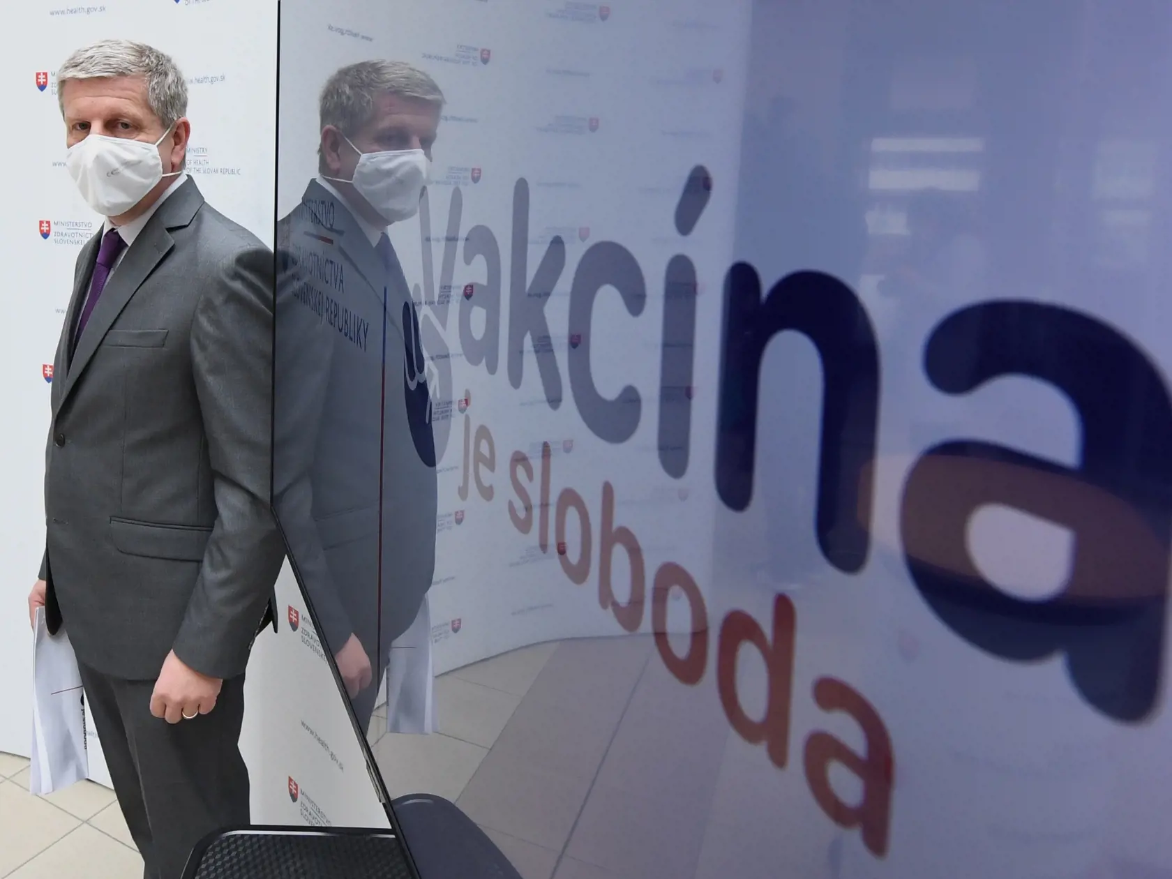 Minister zdravotníctva Vladimír Lengvarský už avizoval výhody pre očkovaných. iteľné výhody by mali mať pri cestovaní, hromadných podujatiach na Slovensku, športových aktivitách, či na kúpaliskách.