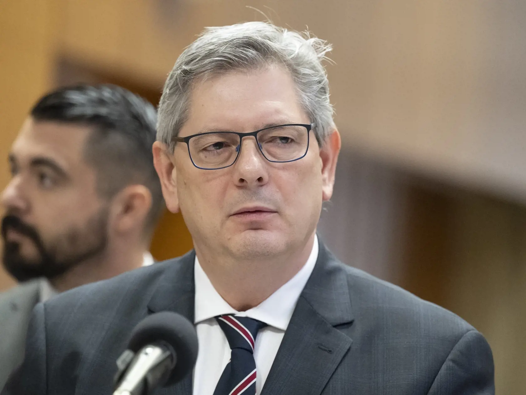 Na snímke minister spravodlivosti SR Boris Susko (Smer) počas brífingu po rokovaní 8. schôdze vlády SR v stredu 6. decembra 2023 v Bratislave.